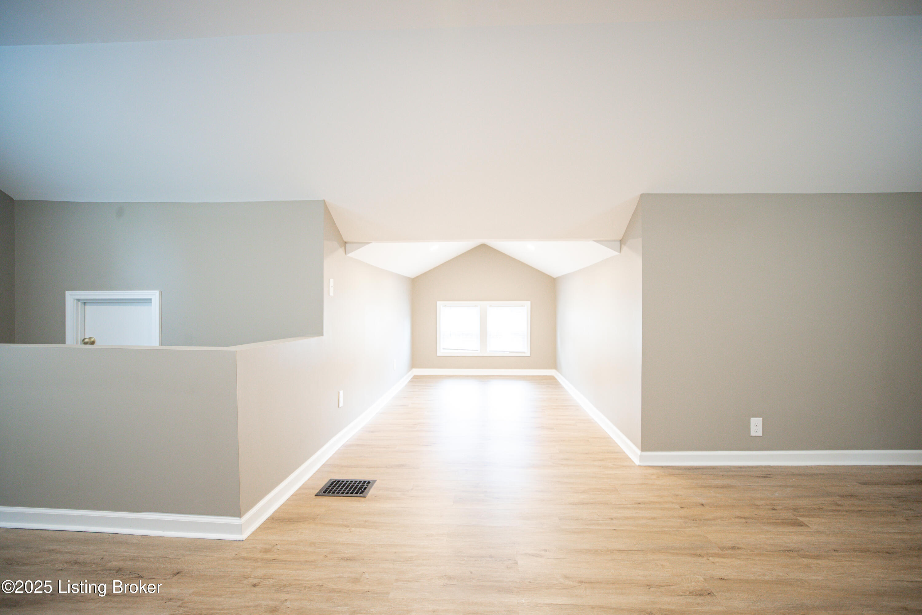 2108 Oregon Ave Property Photo 23