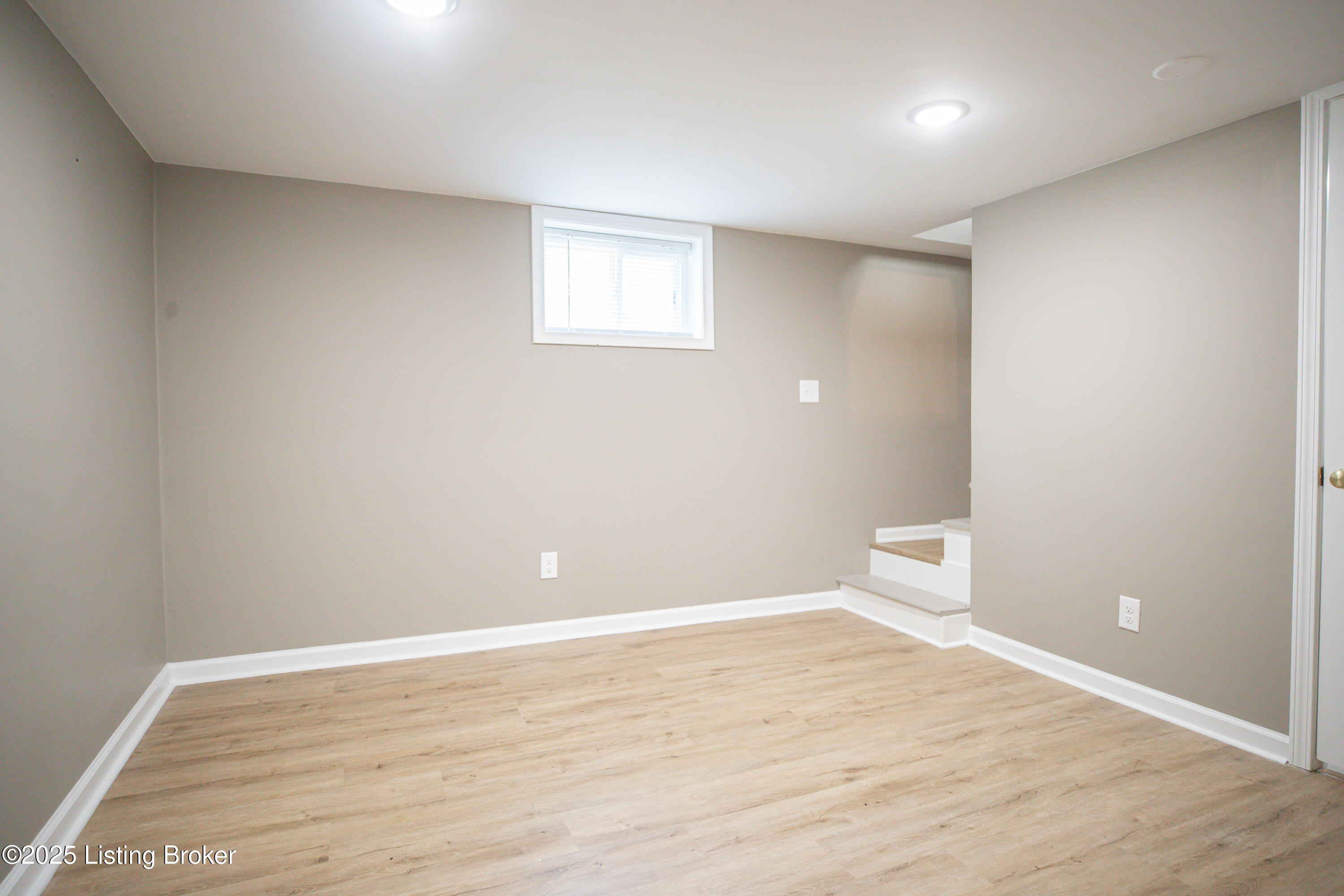 2108 Oregon Ave Property Photo 25
