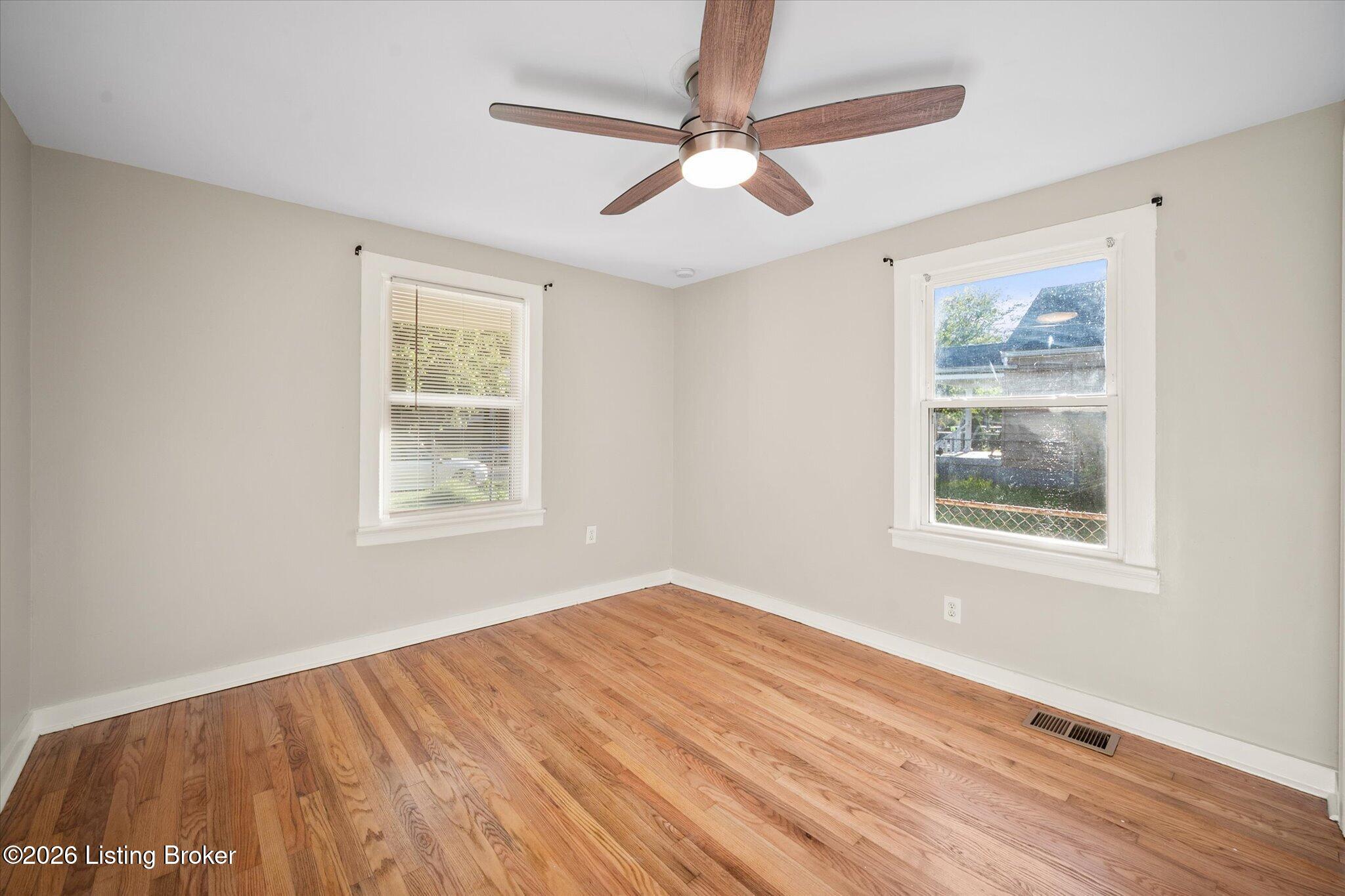 826 Brentwood Ave Property Photo 10