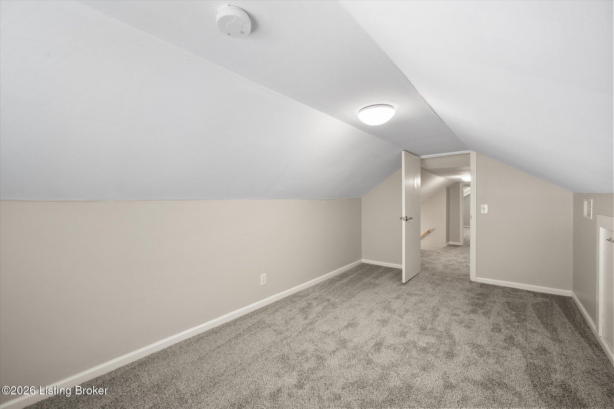 826 Brentwood Ave Property Photo 28