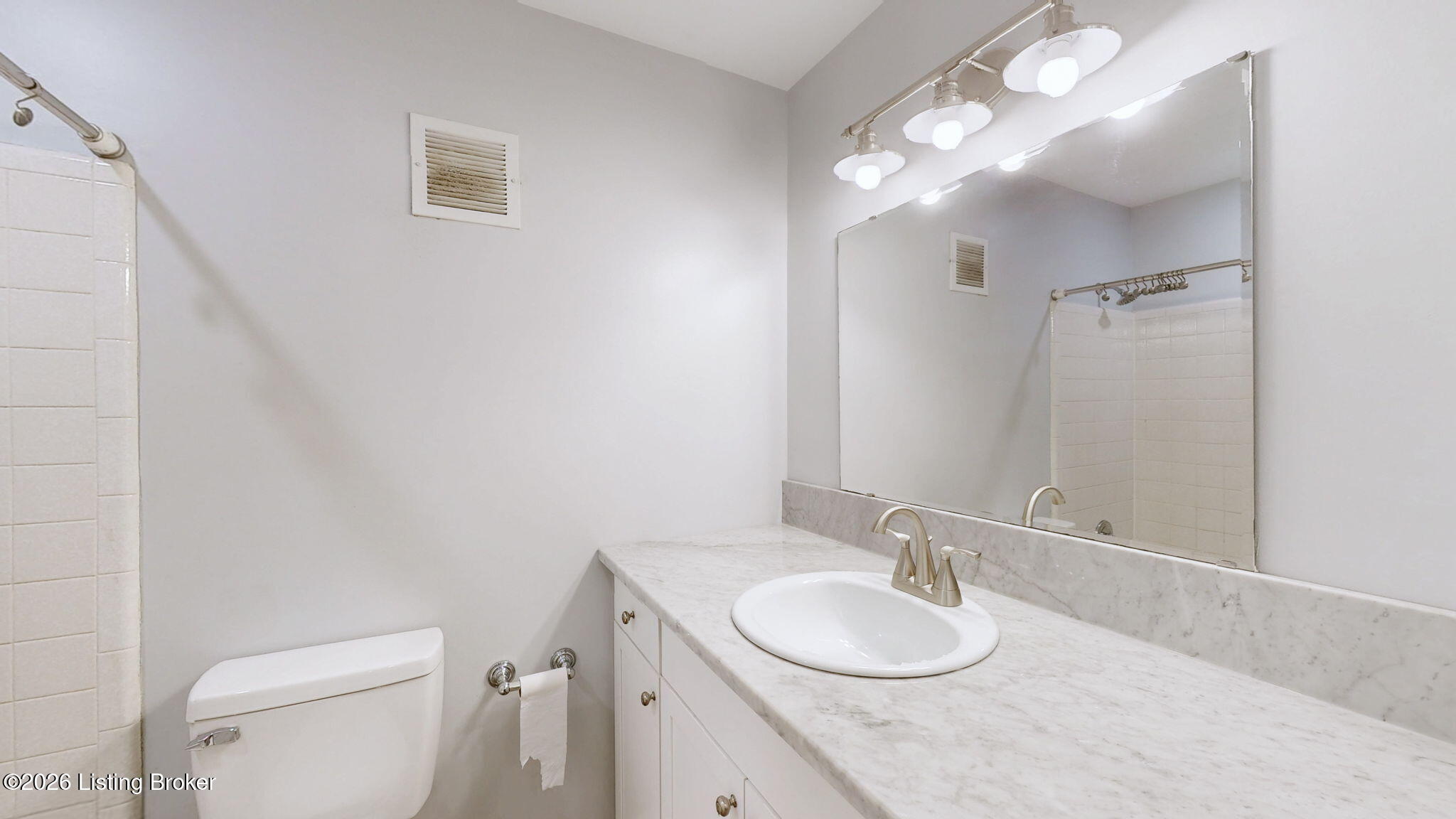 1815 Gardiner Ln Apt F52 Property Photo 18