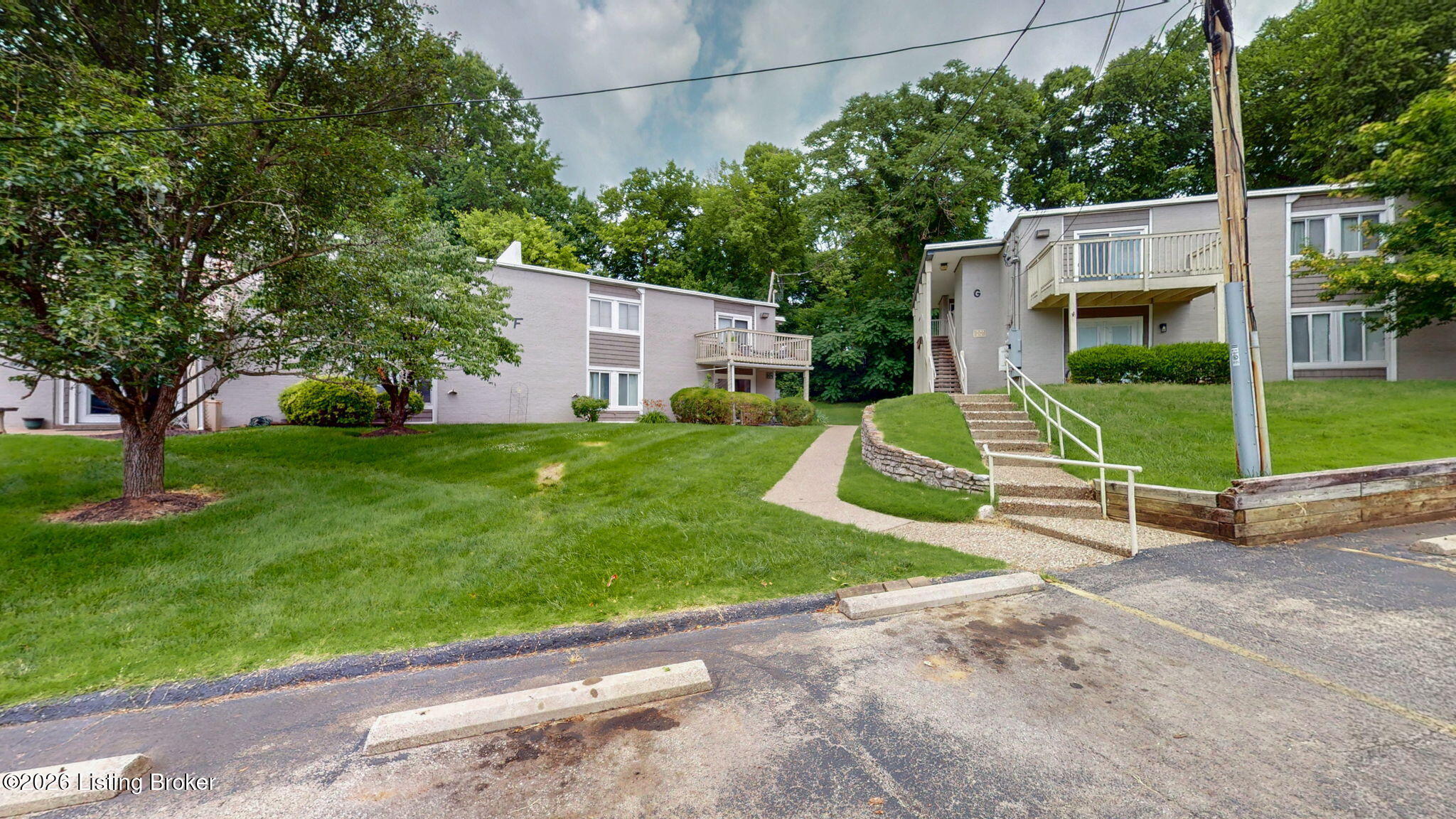 1815 Gardiner Ln Apt F52 Property Photo 28