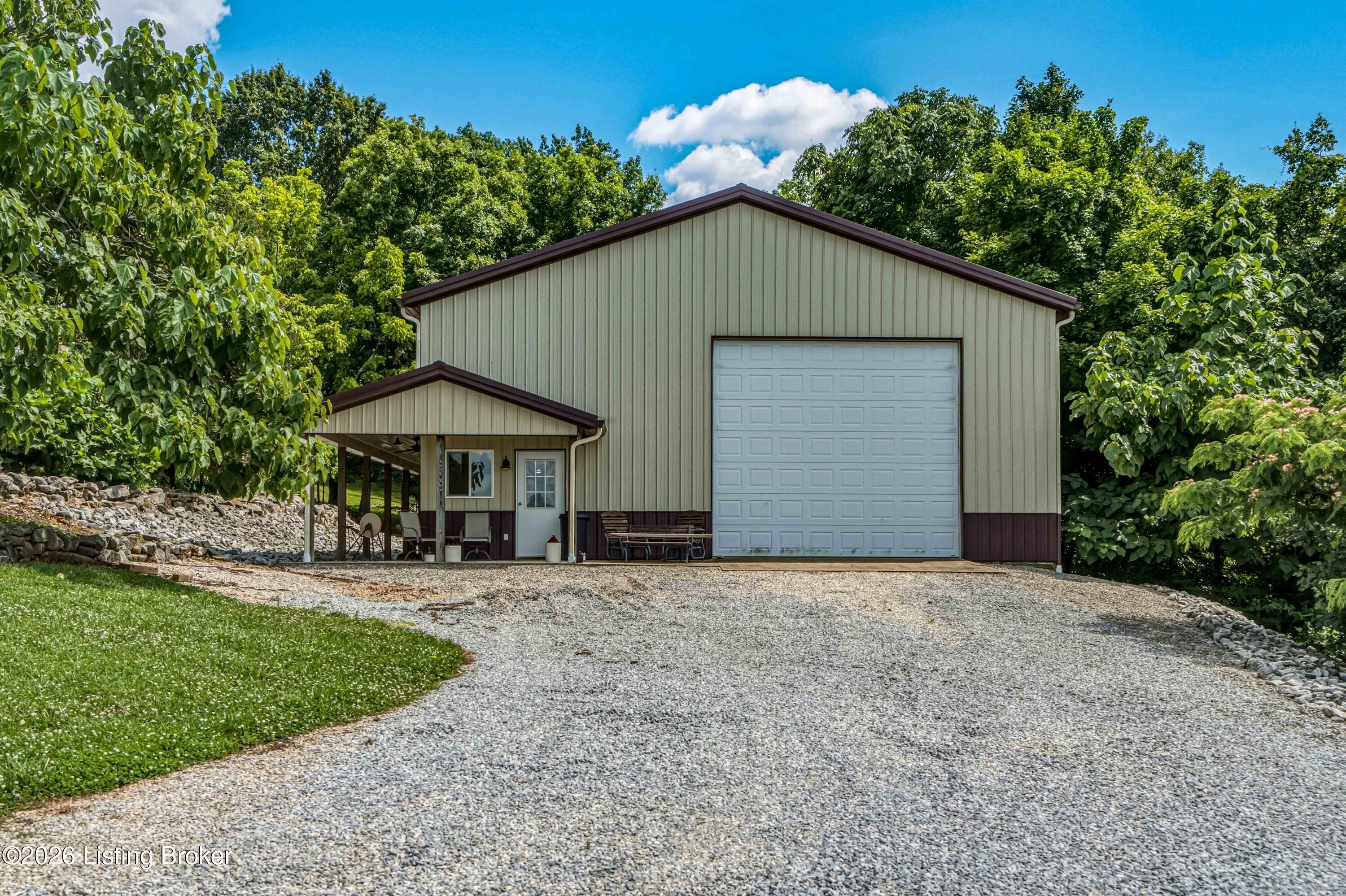 265 Longview Rd Property Photo 4