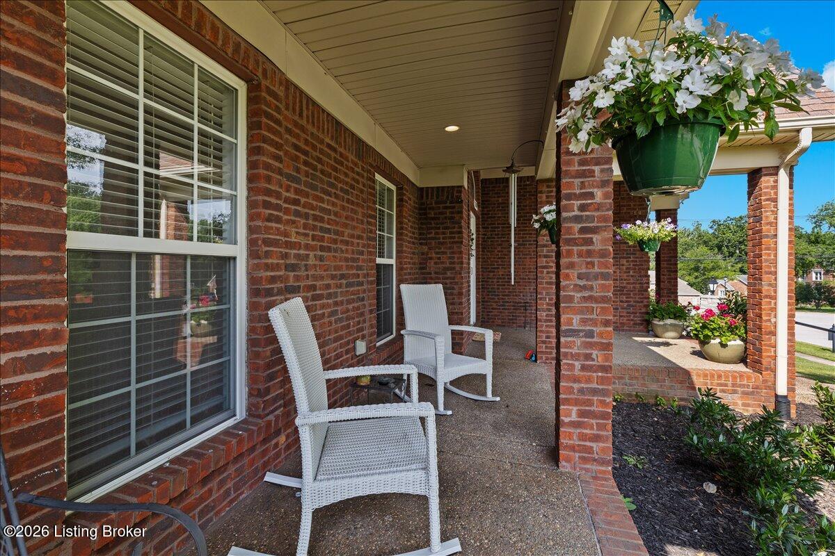 1200 Blackthorn Rd Property Photo 12