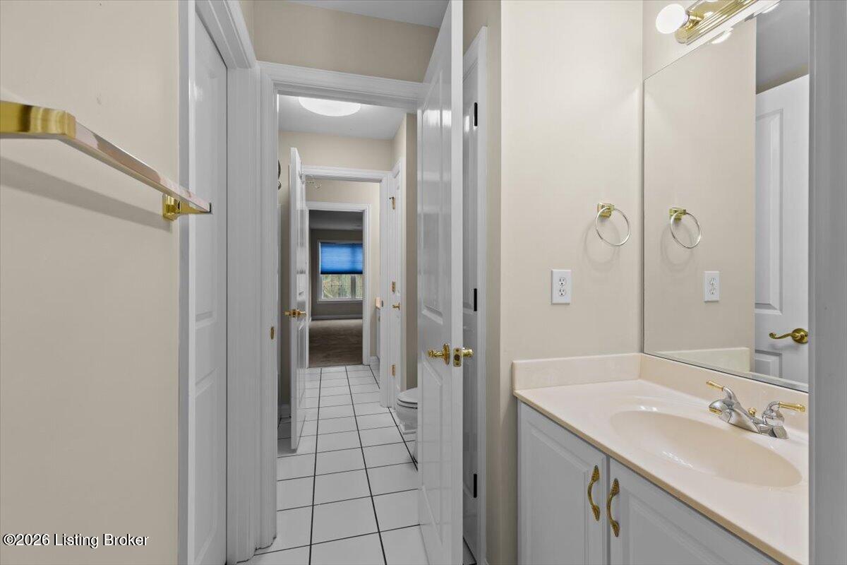 1200 Blackthorn Rd Property Photo 37