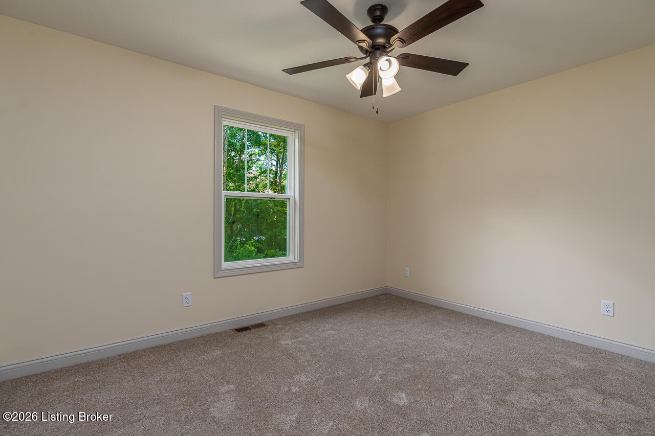 148 Wooded Glen Dr Property Photo 14