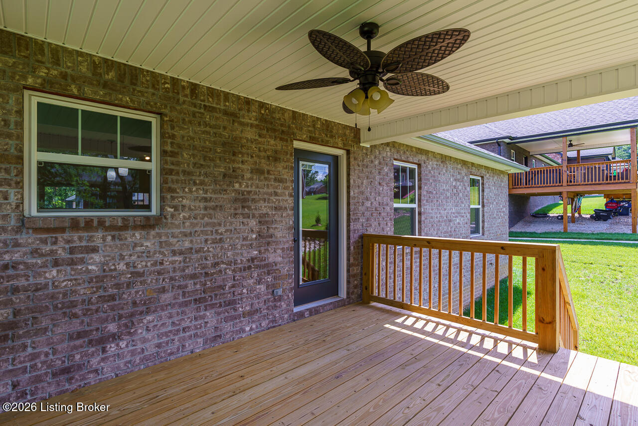 148 Wooded Glen Dr Property Photo 18