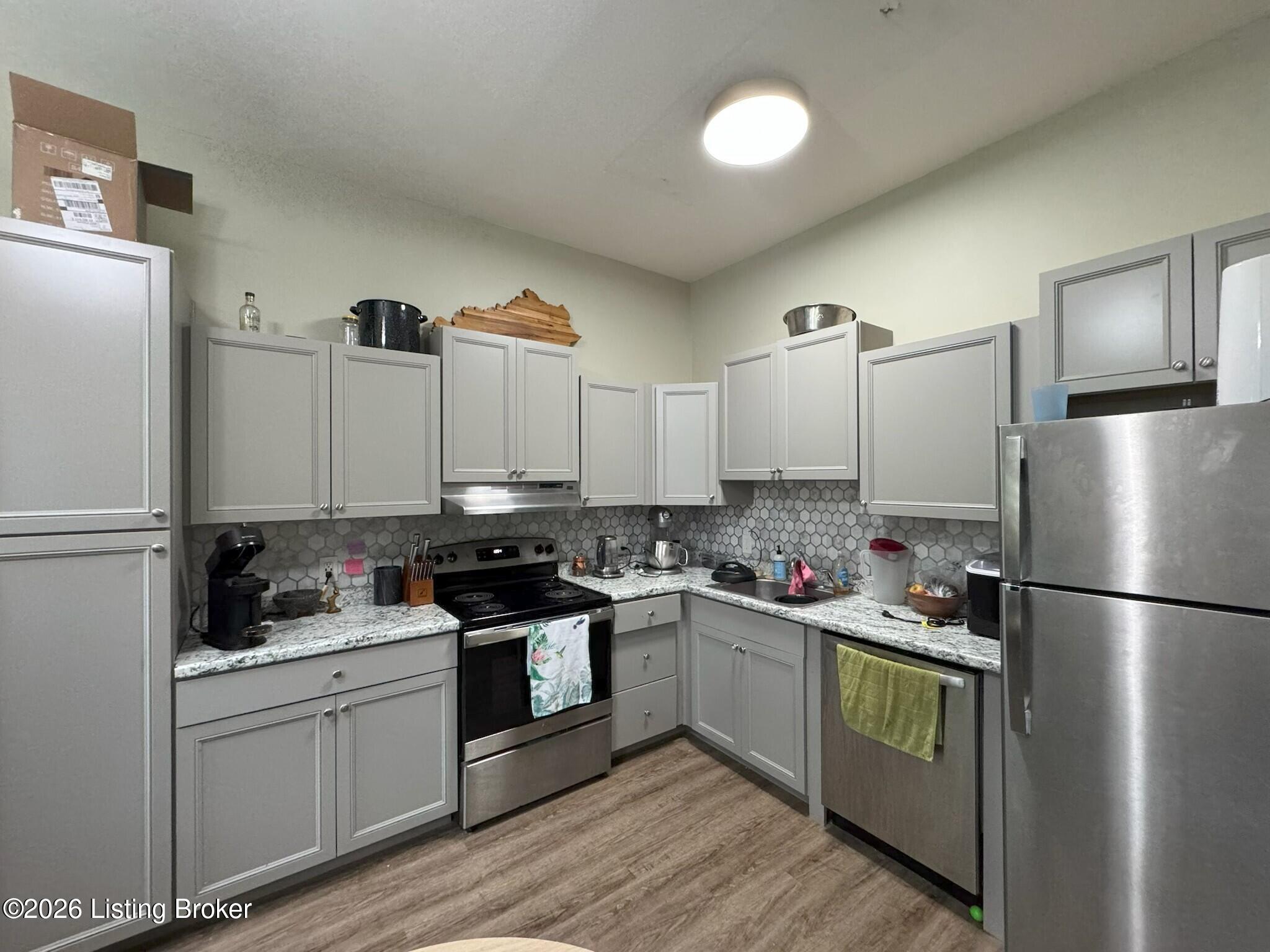 1130 S Brook St Property Photo 4