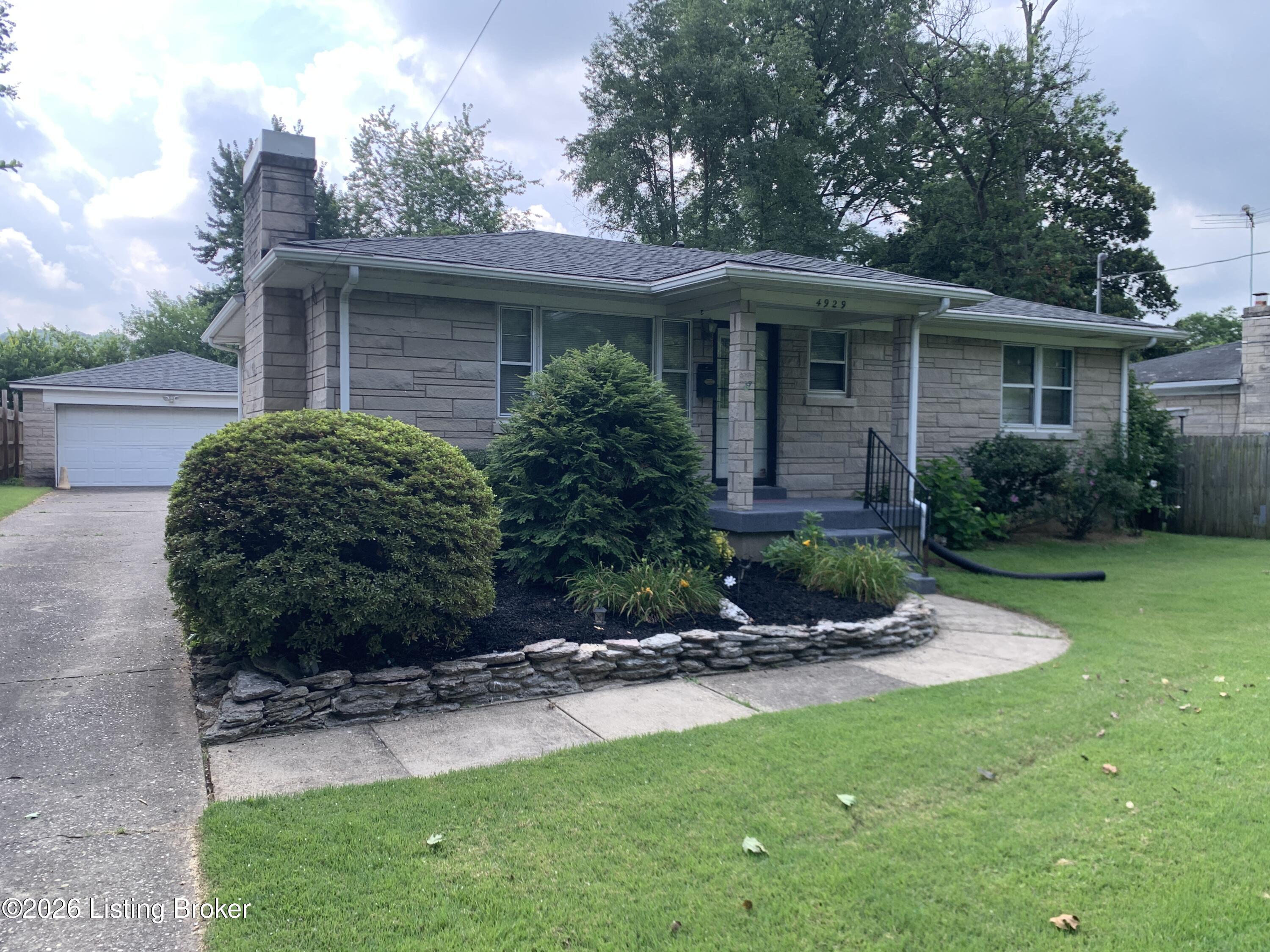 4929 Fielding Way Property Photo 2