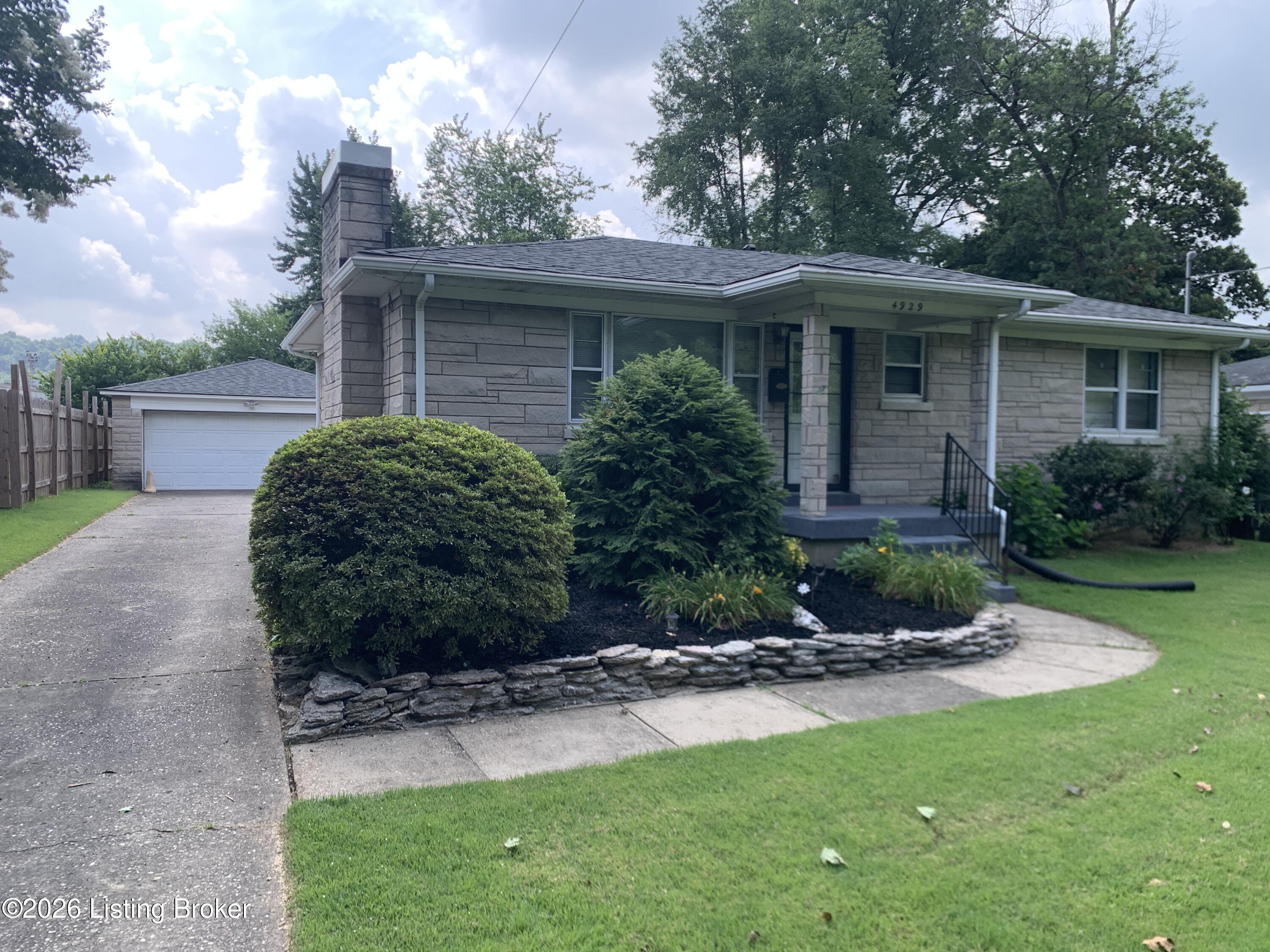 4929 Fielding Way Property Photo 4