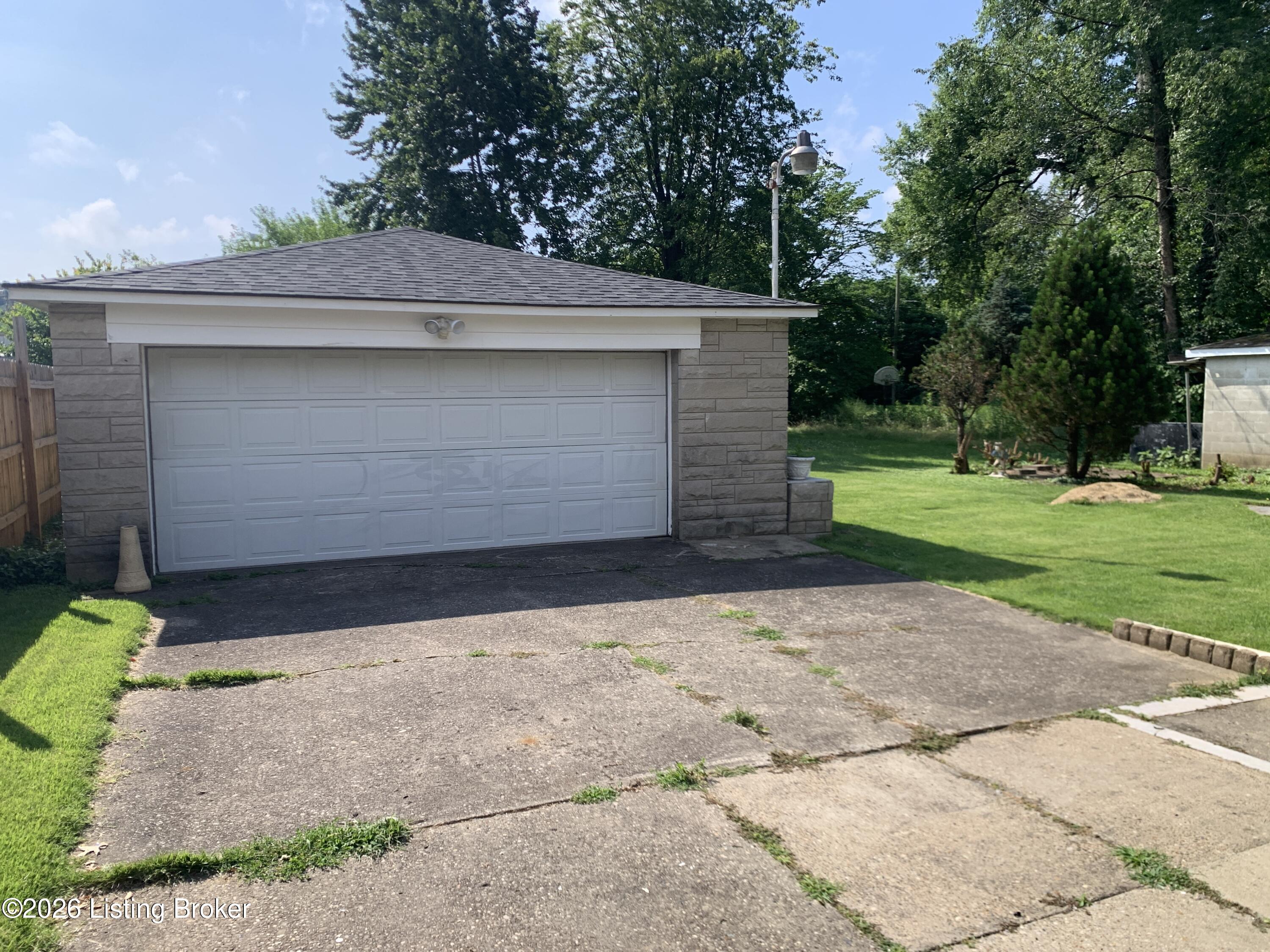 4929 Fielding Way Property Photo 5