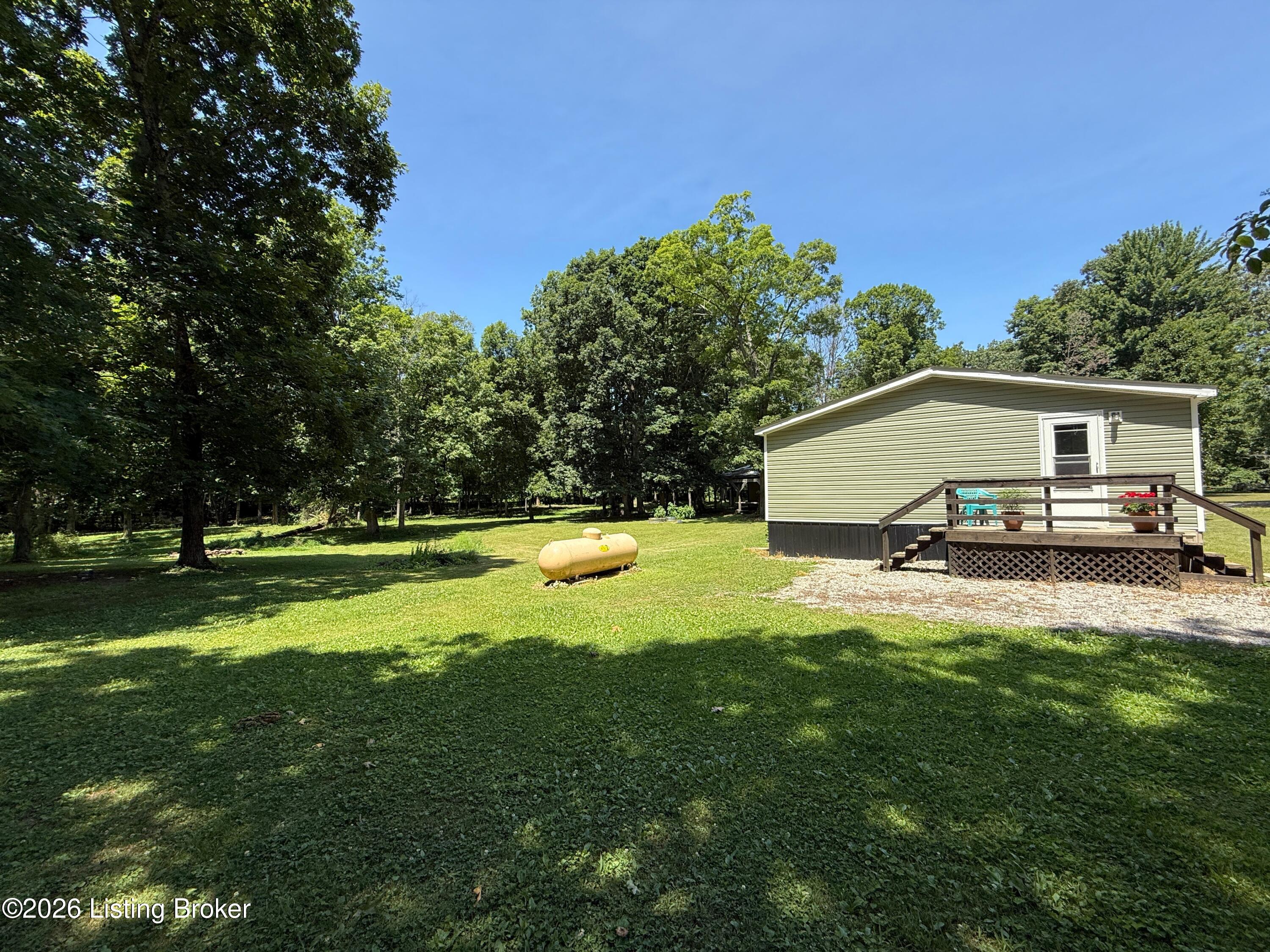 35 Oakland Dr Property Photo 6