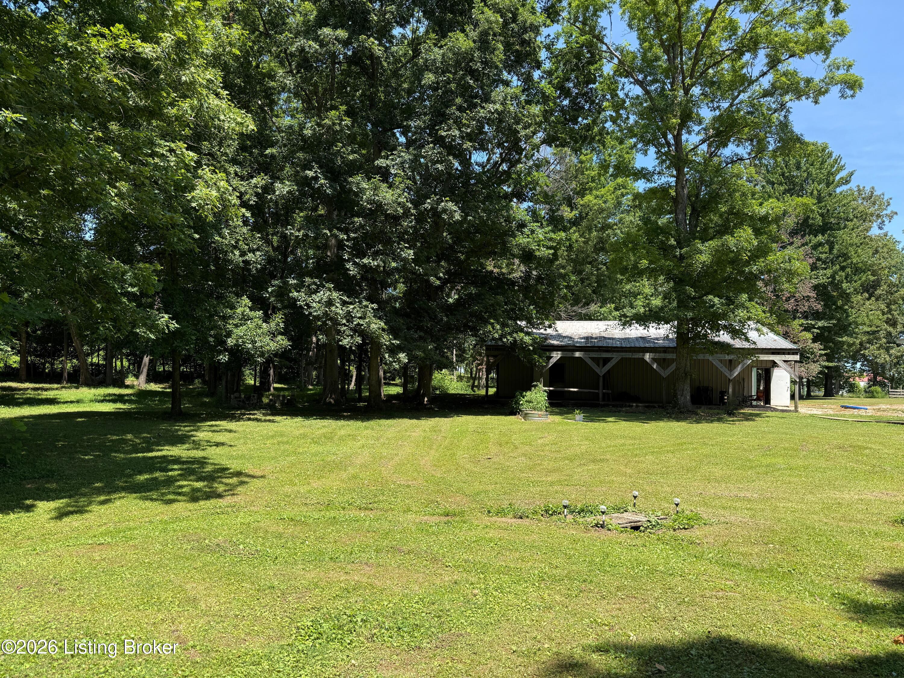 35 Oakland Dr Property Photo 18