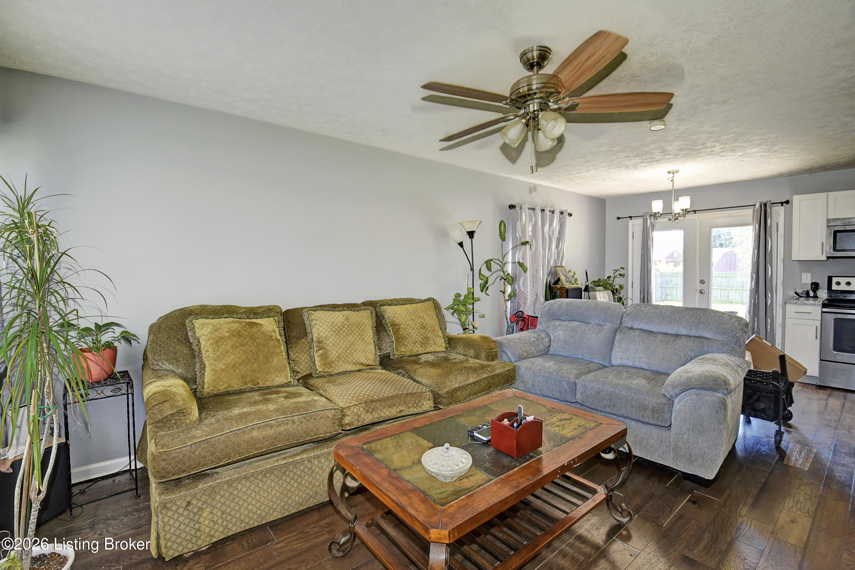 323 Meadowood Rd Property Photo 3