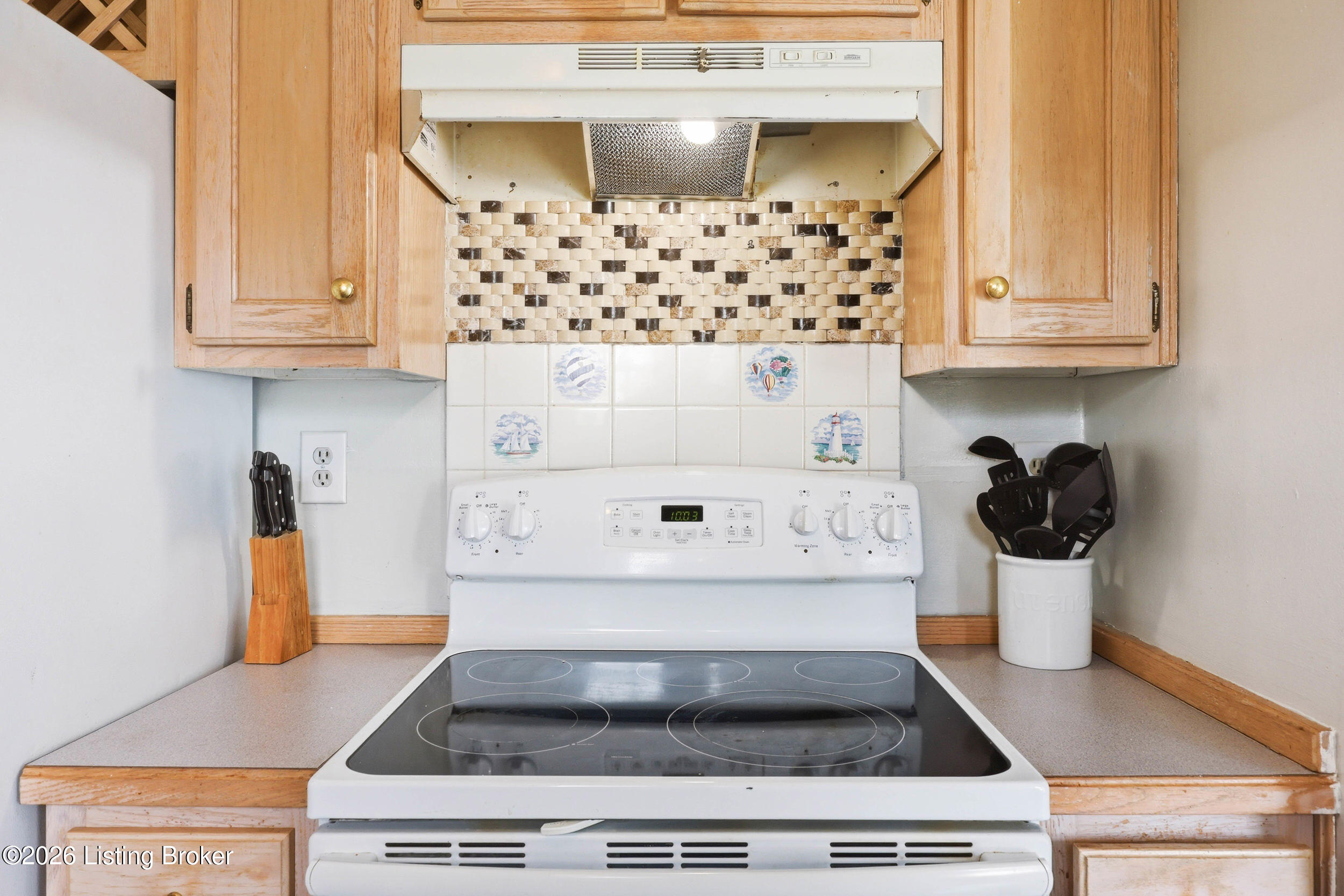 1227 Senate Cir Property Photo 14