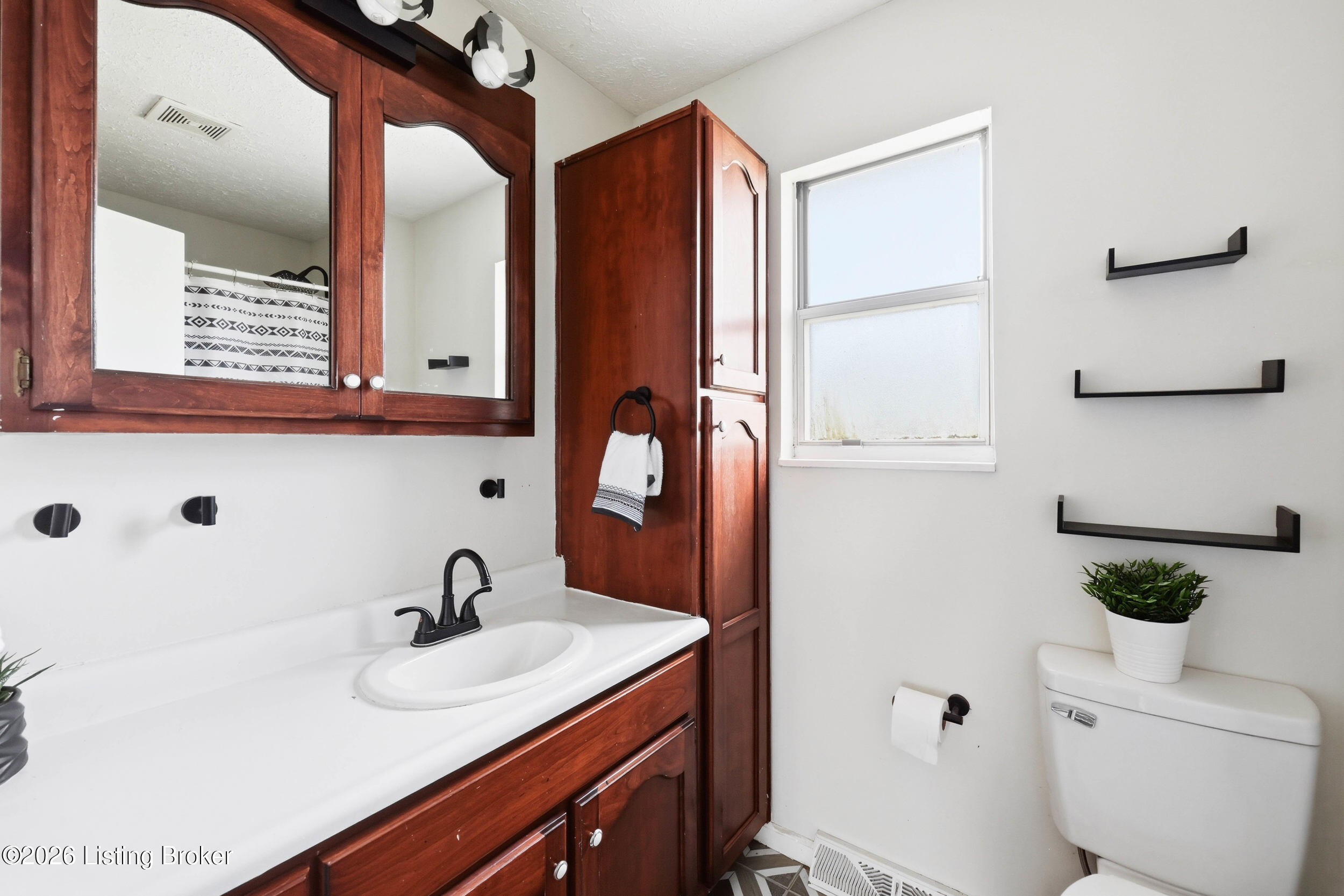 1227 Senate Cir Property Photo 28