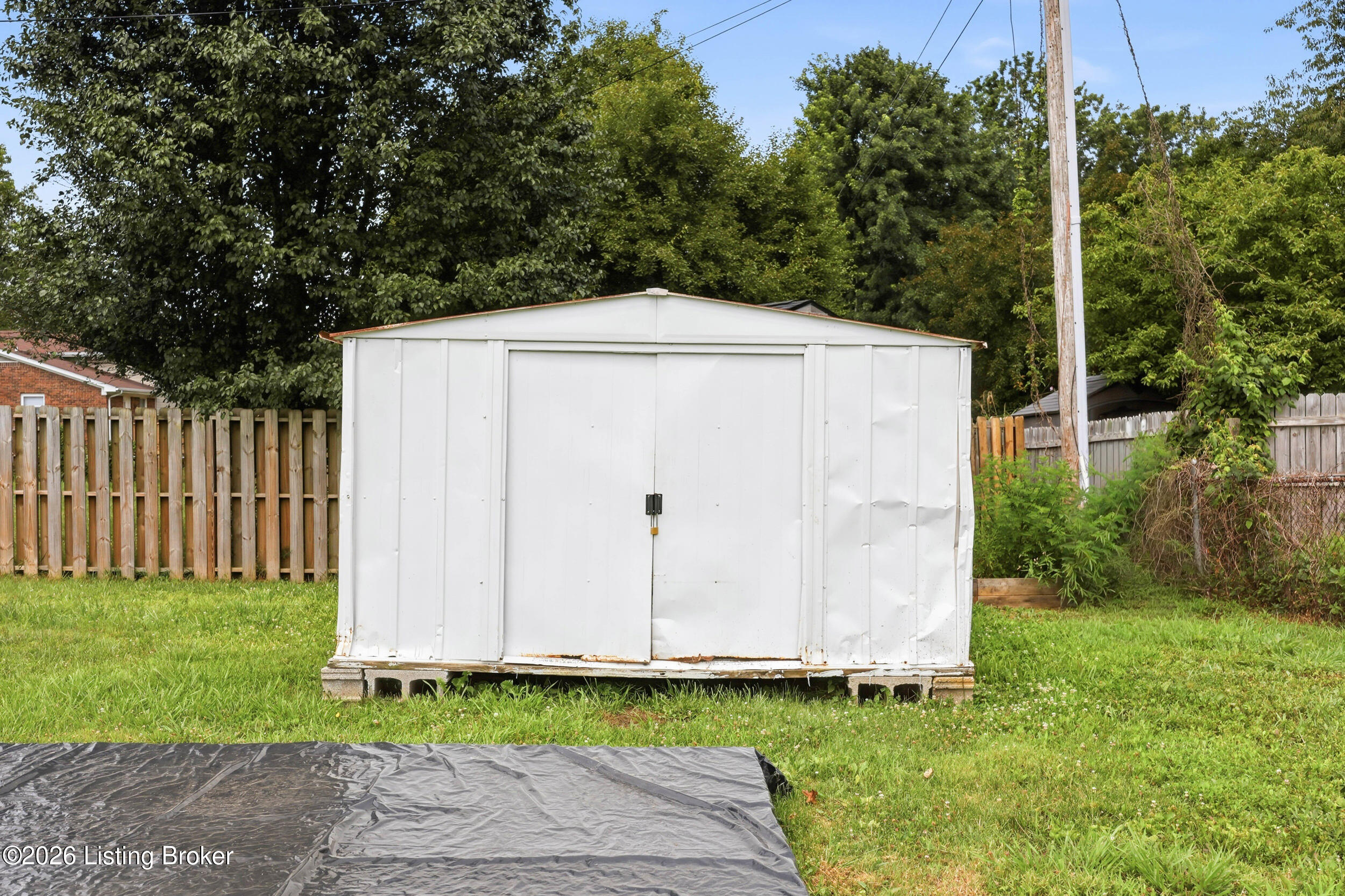 1227 Senate Cir Property Photo 39