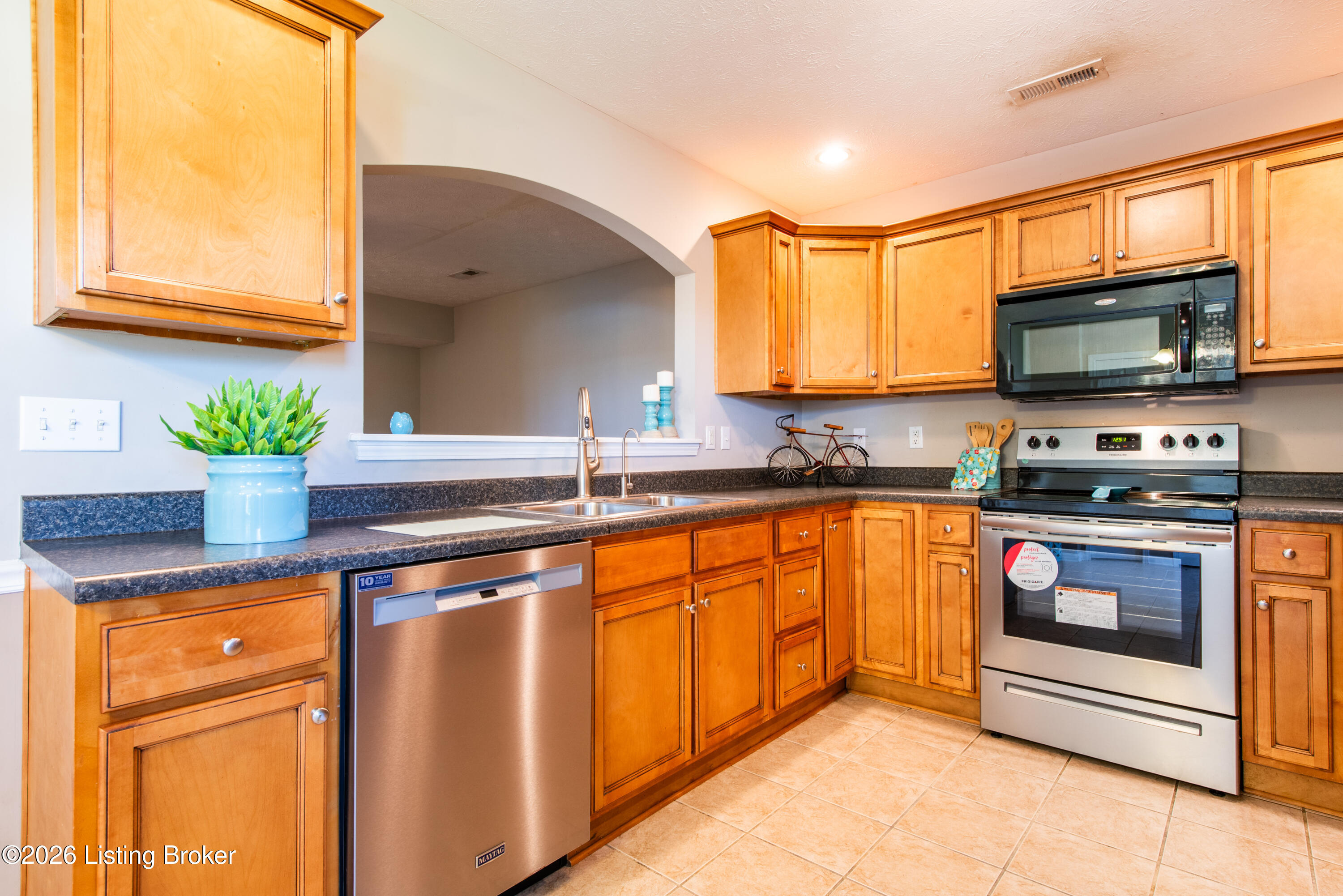 101 College Station Ct # F Property Photo 8