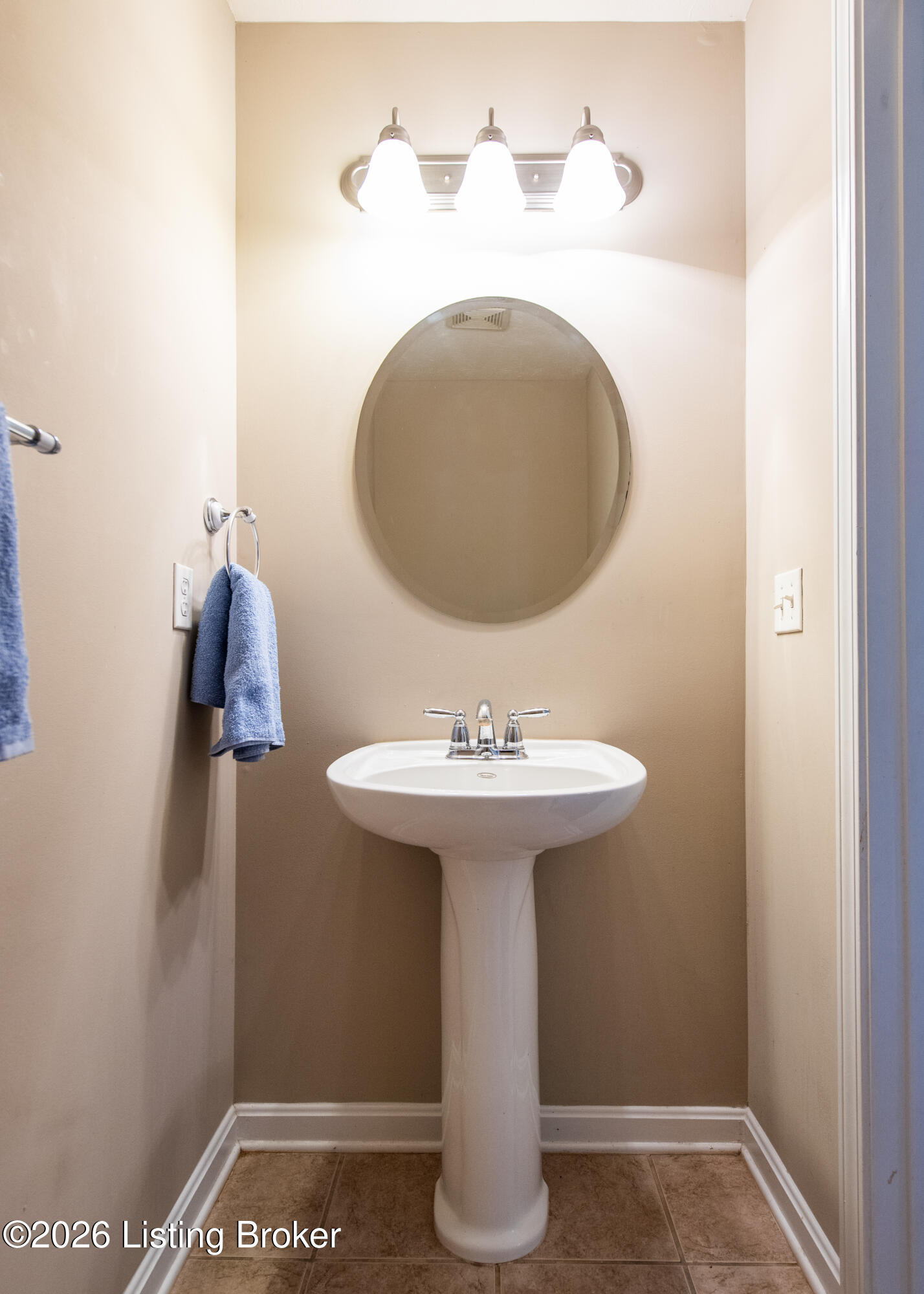 101 College Station Ct # F Property Photo 14