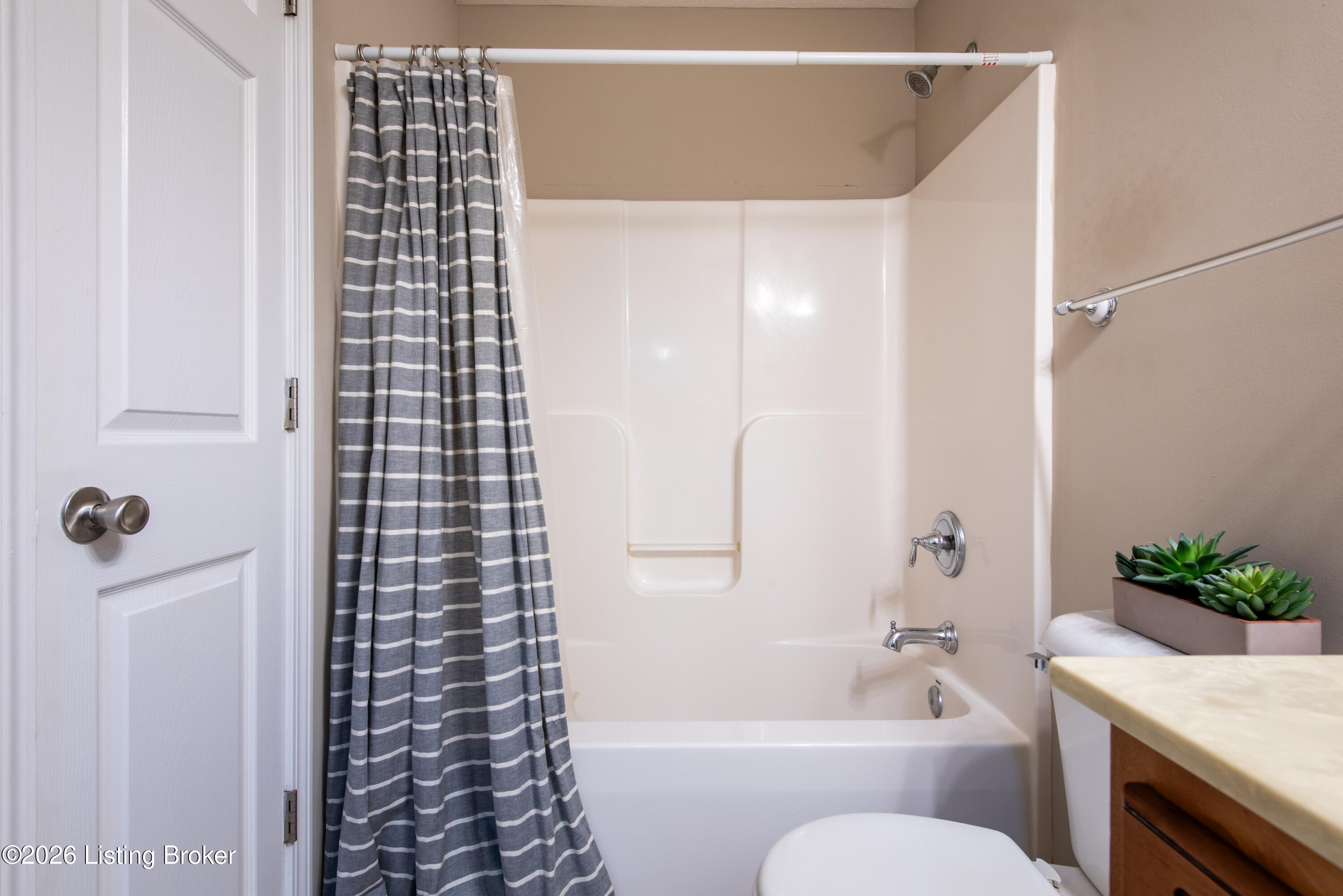 101 College Station Ct # F Property Photo 28