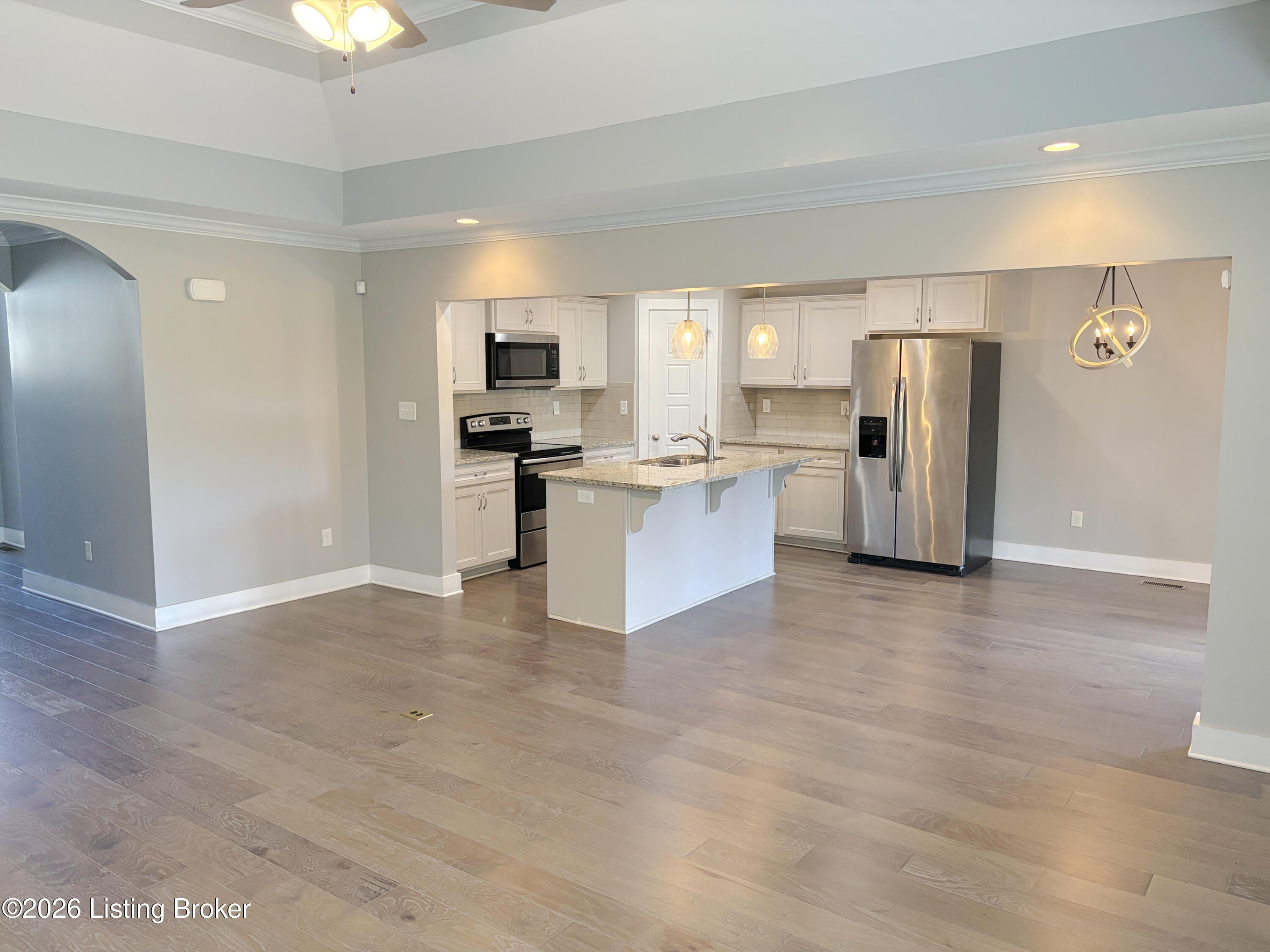 2304 Artisan Glen Ct Property Photo 8