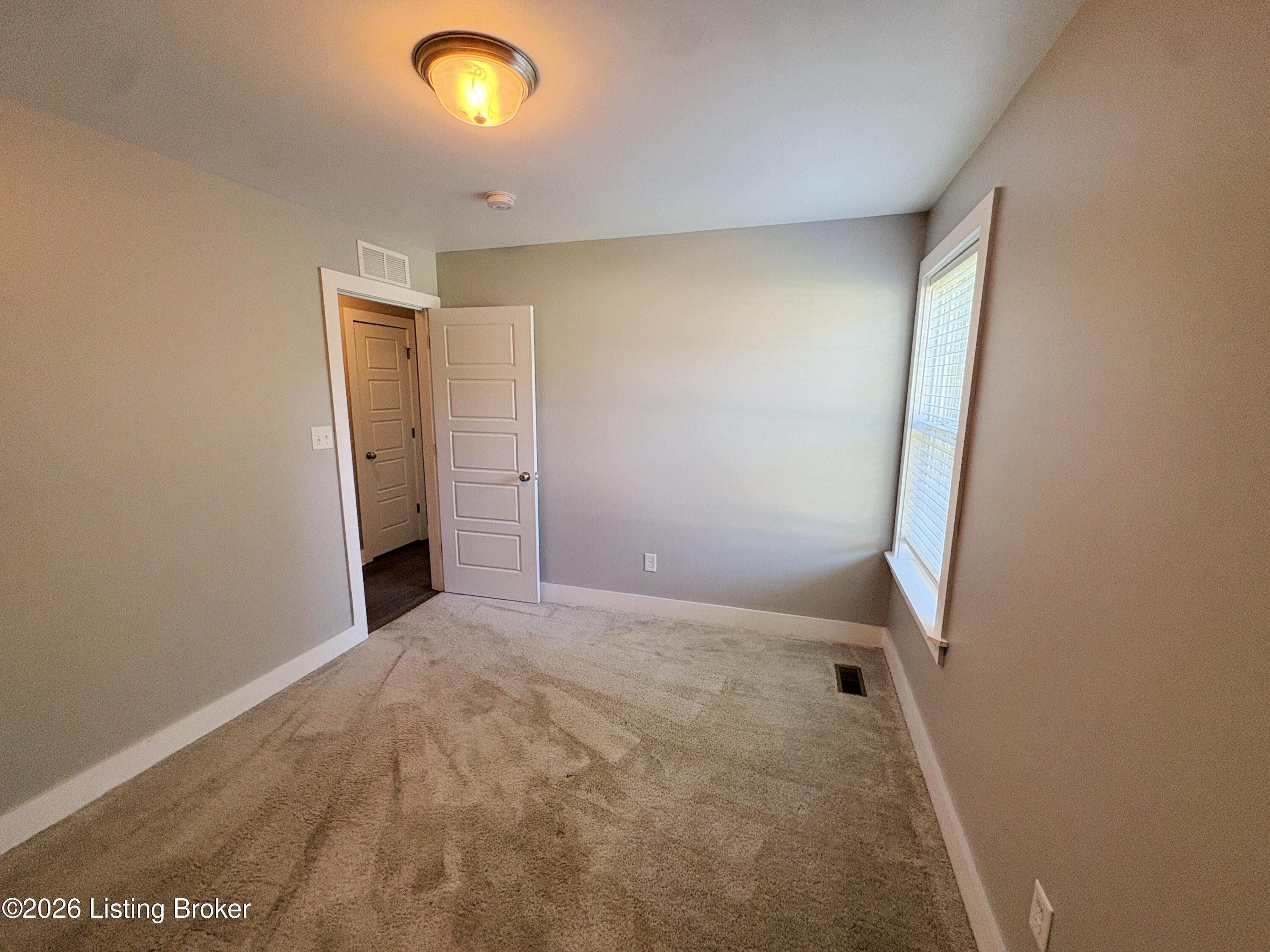 2304 Artisan Glen Ct Property Photo 16