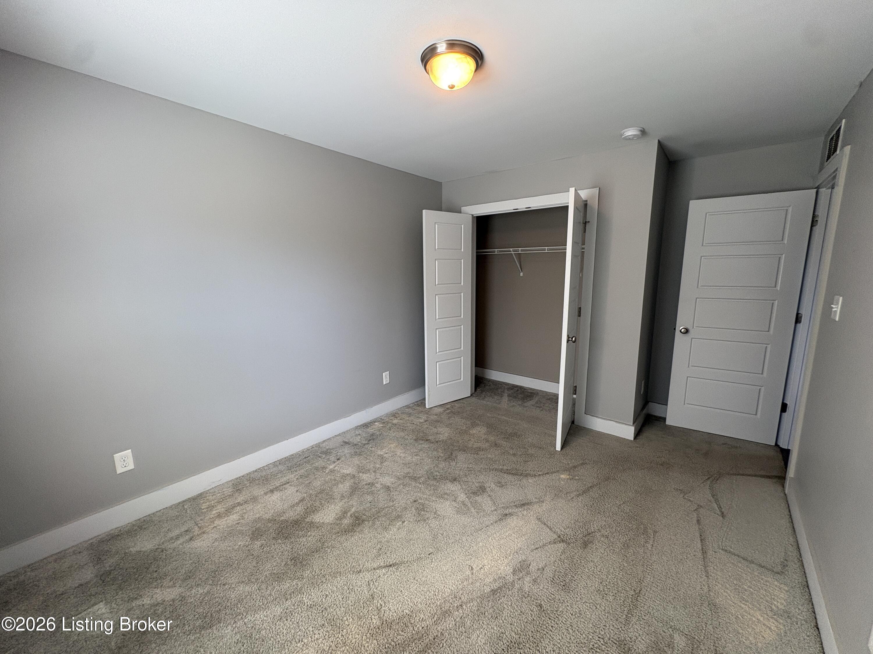2304 Artisan Glen Ct Property Photo 18
