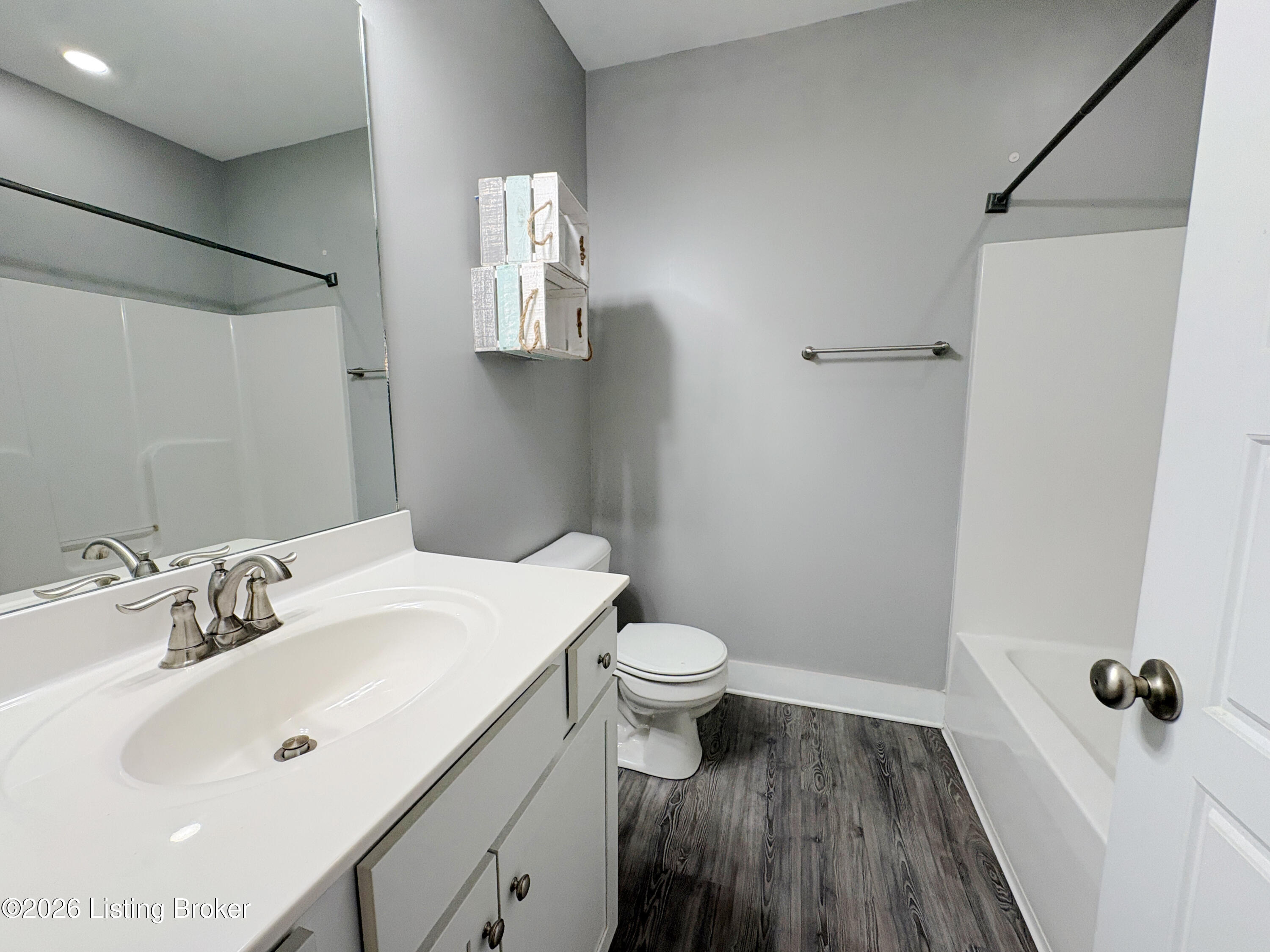 2304 Artisan Glen Ct Property Photo 28