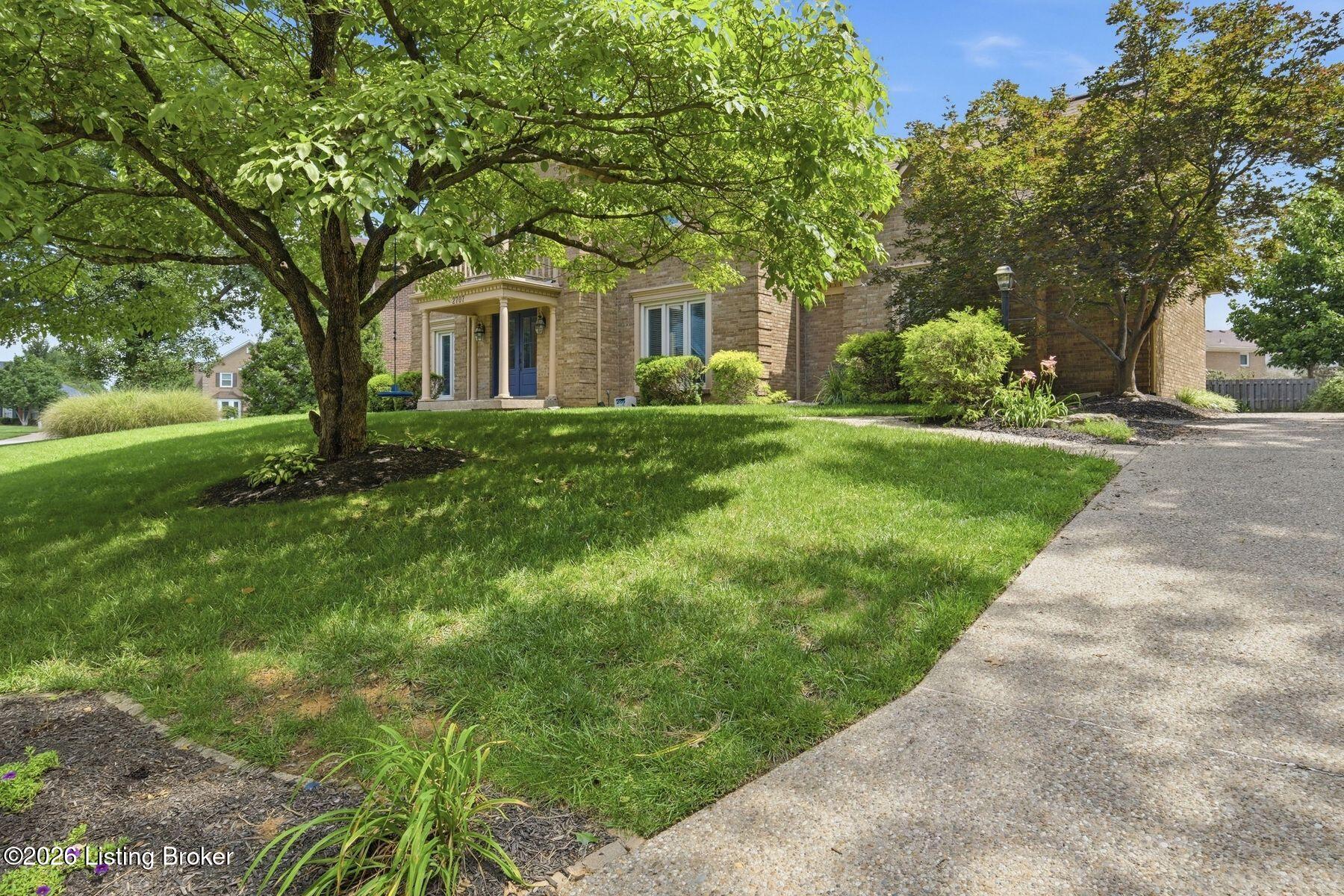 2707 Sycamore Woods Ct Property Photo 2