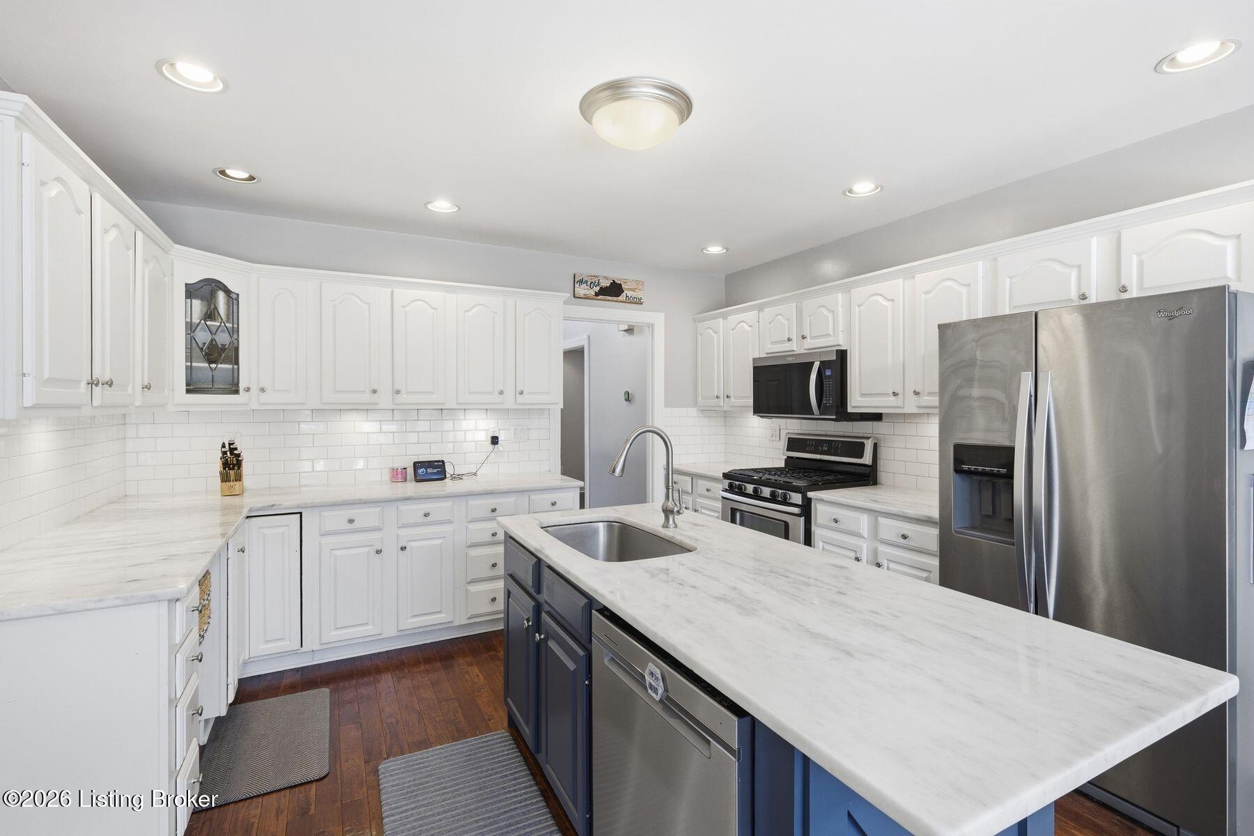 2707 Sycamore Woods Ct Property Photo 11