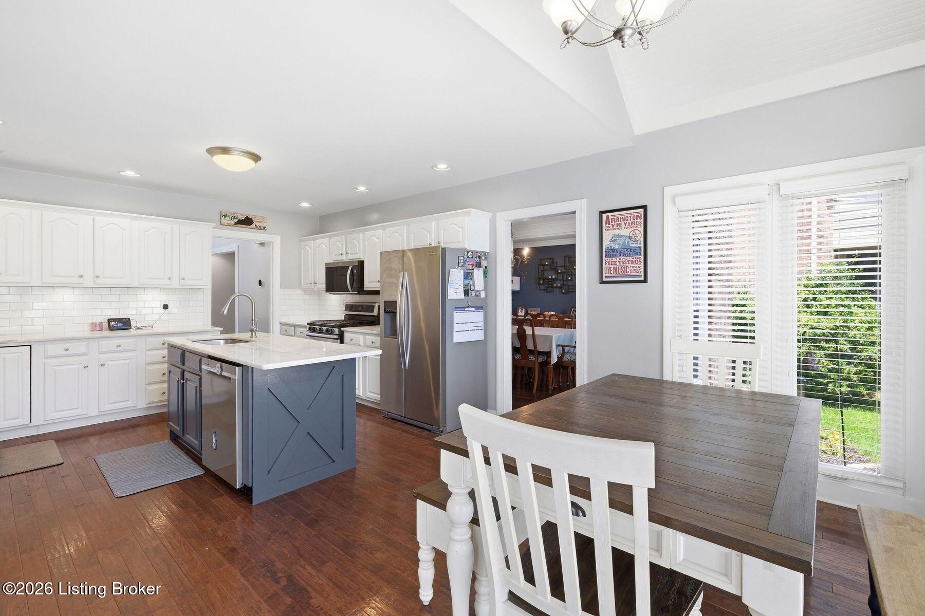 2707 Sycamore Woods Ct Property Photo 16