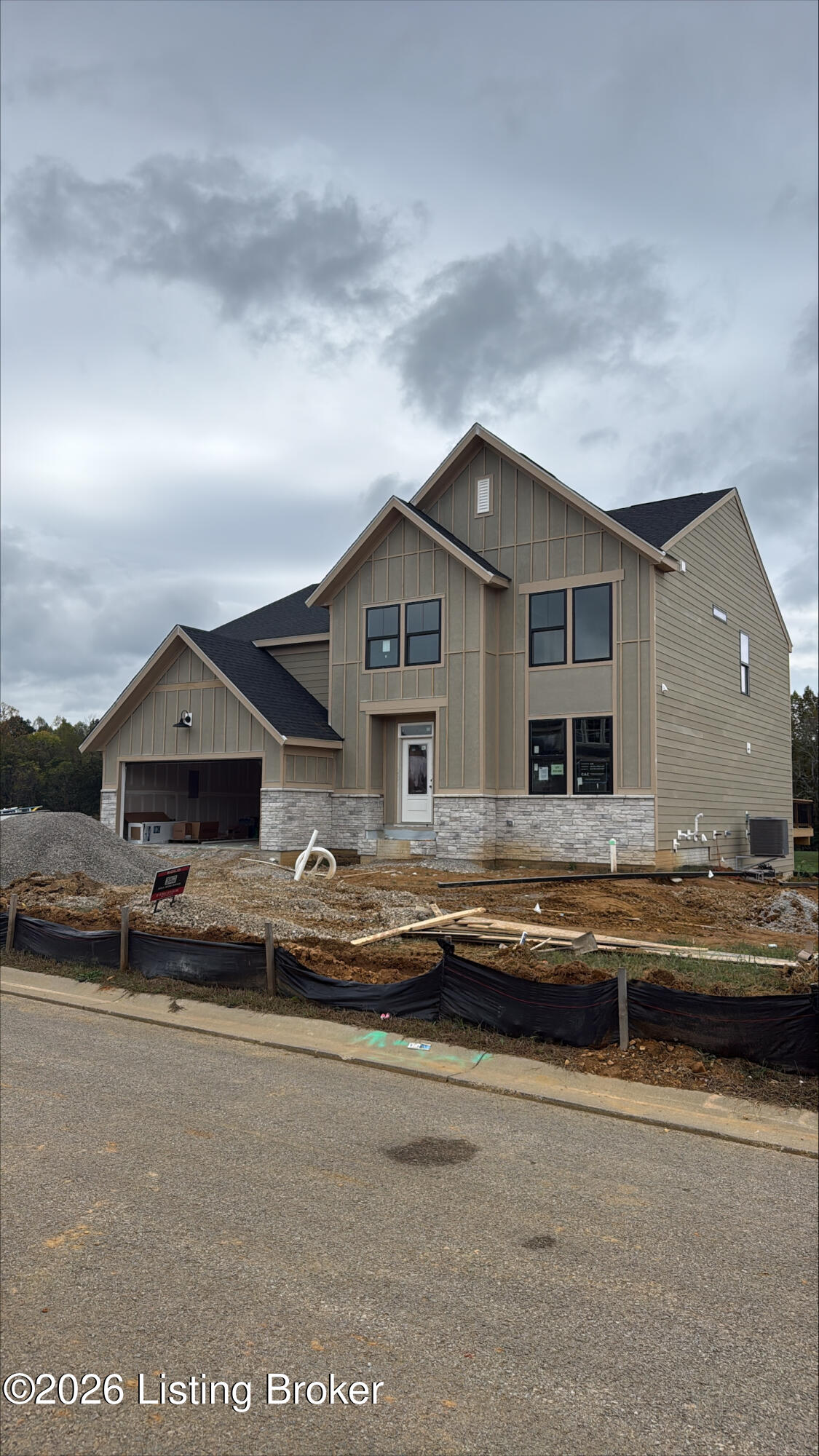 209 Fall Creek Ln Property Photo 1
