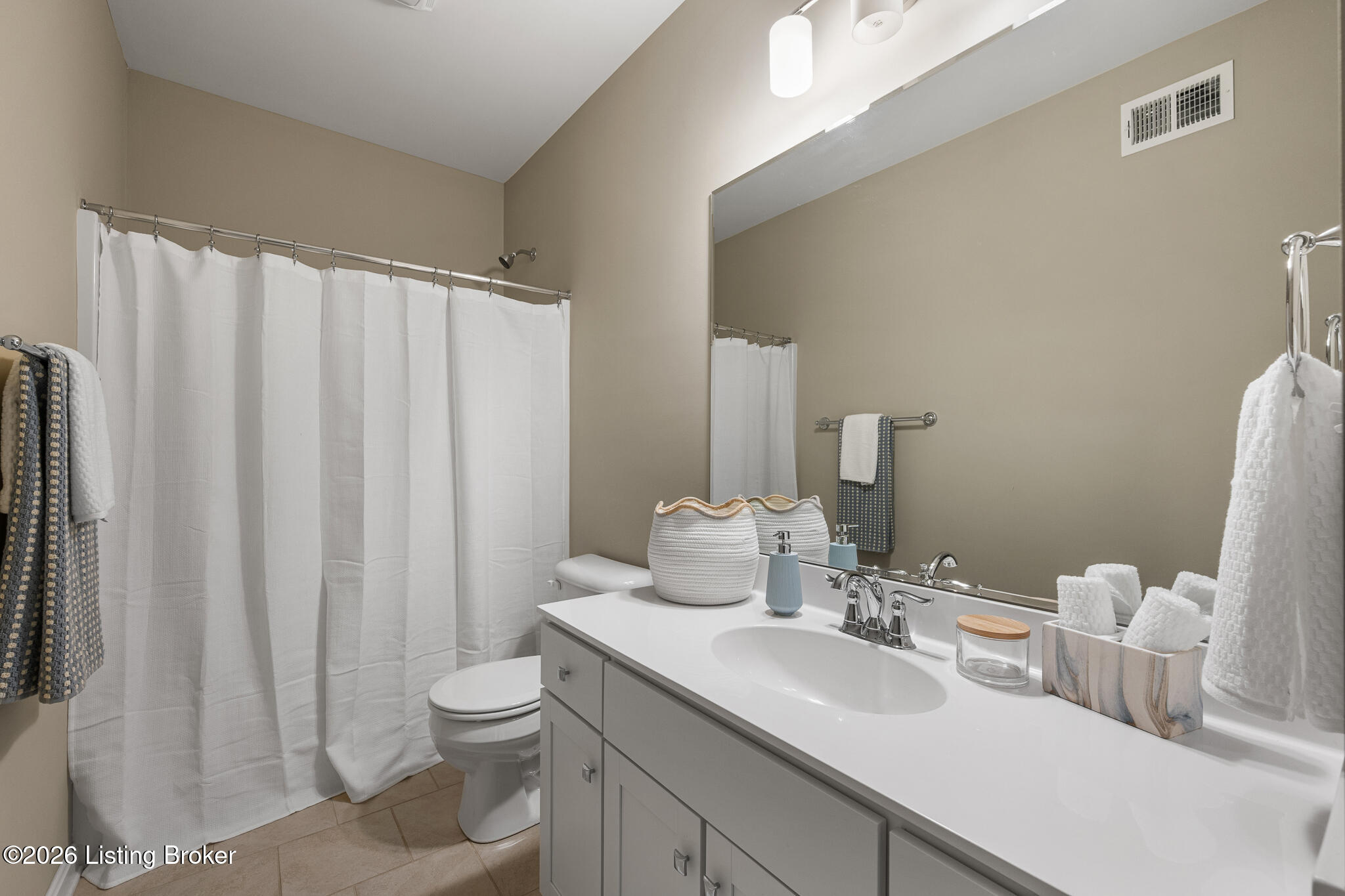 17403 Shakes Creek Dr Property Photo 39