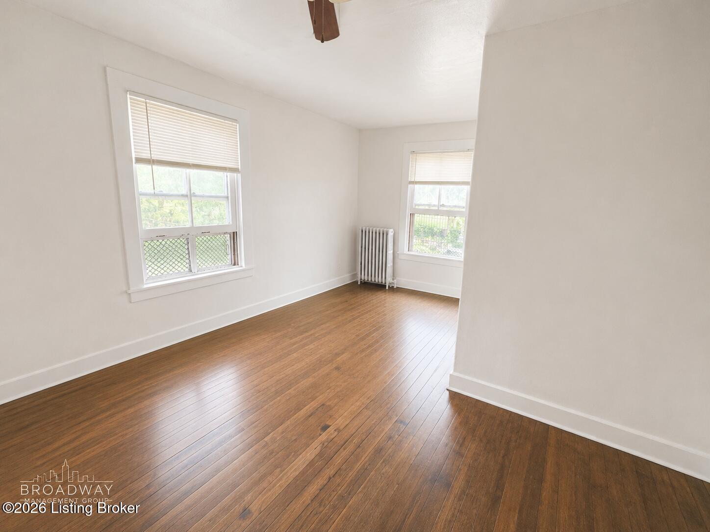 1072 Baxter Ave Property Photo 7