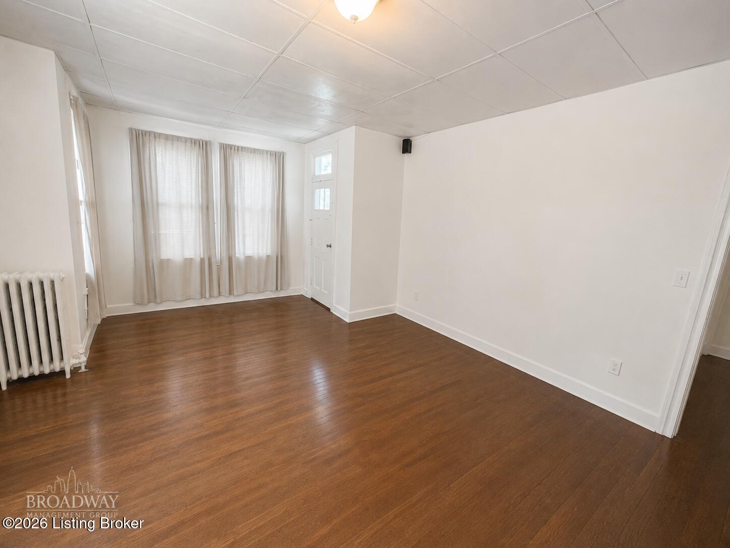 1072 Baxter Ave Property Photo 9