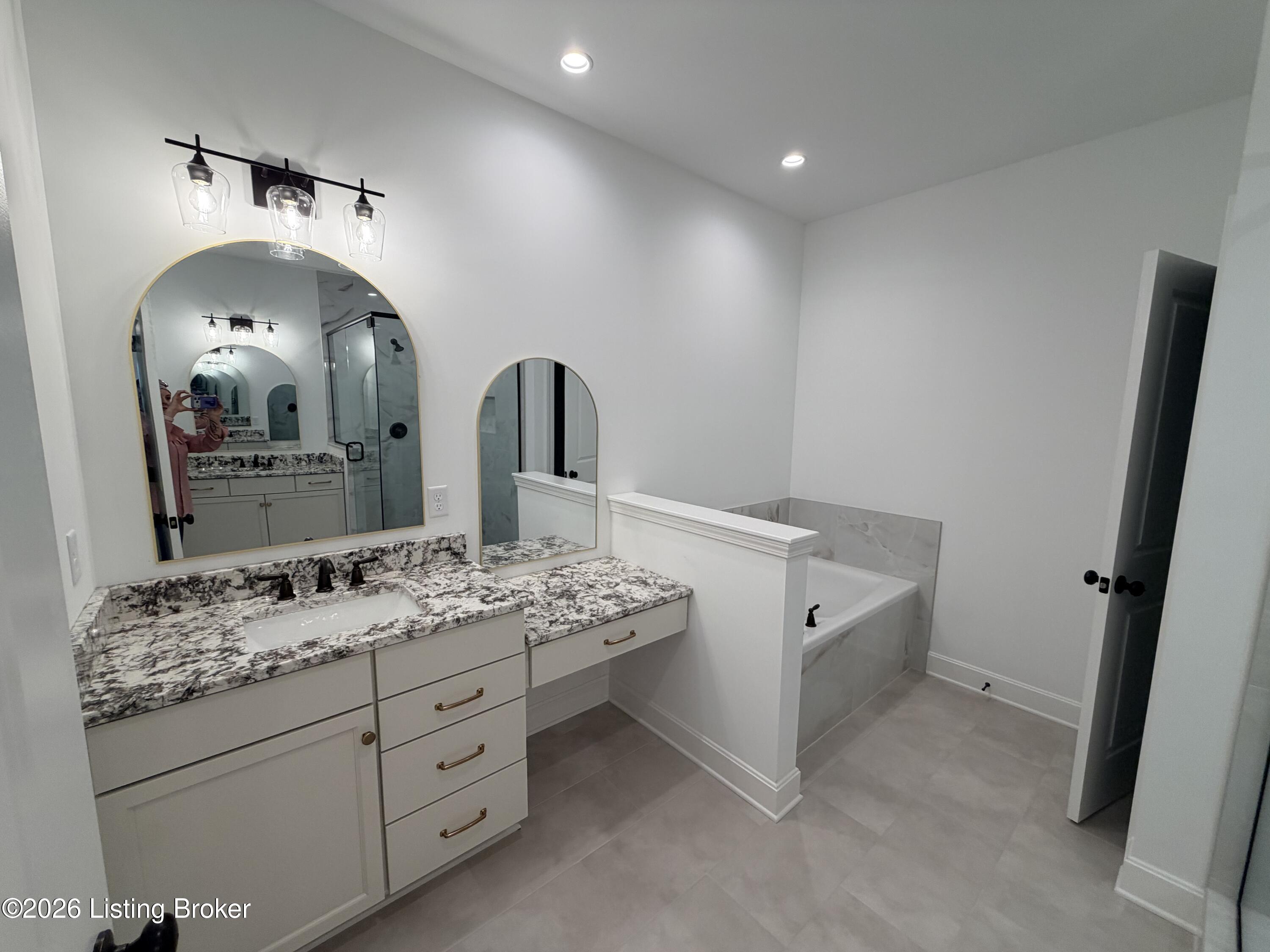 13000 Pond Creek Dr Property Photo 9