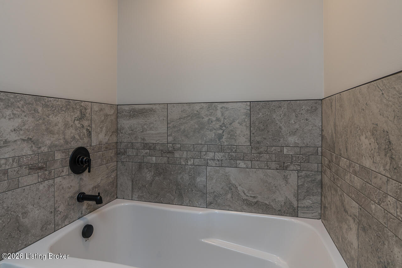 125 Broken Arrow Ct Property Photo 23