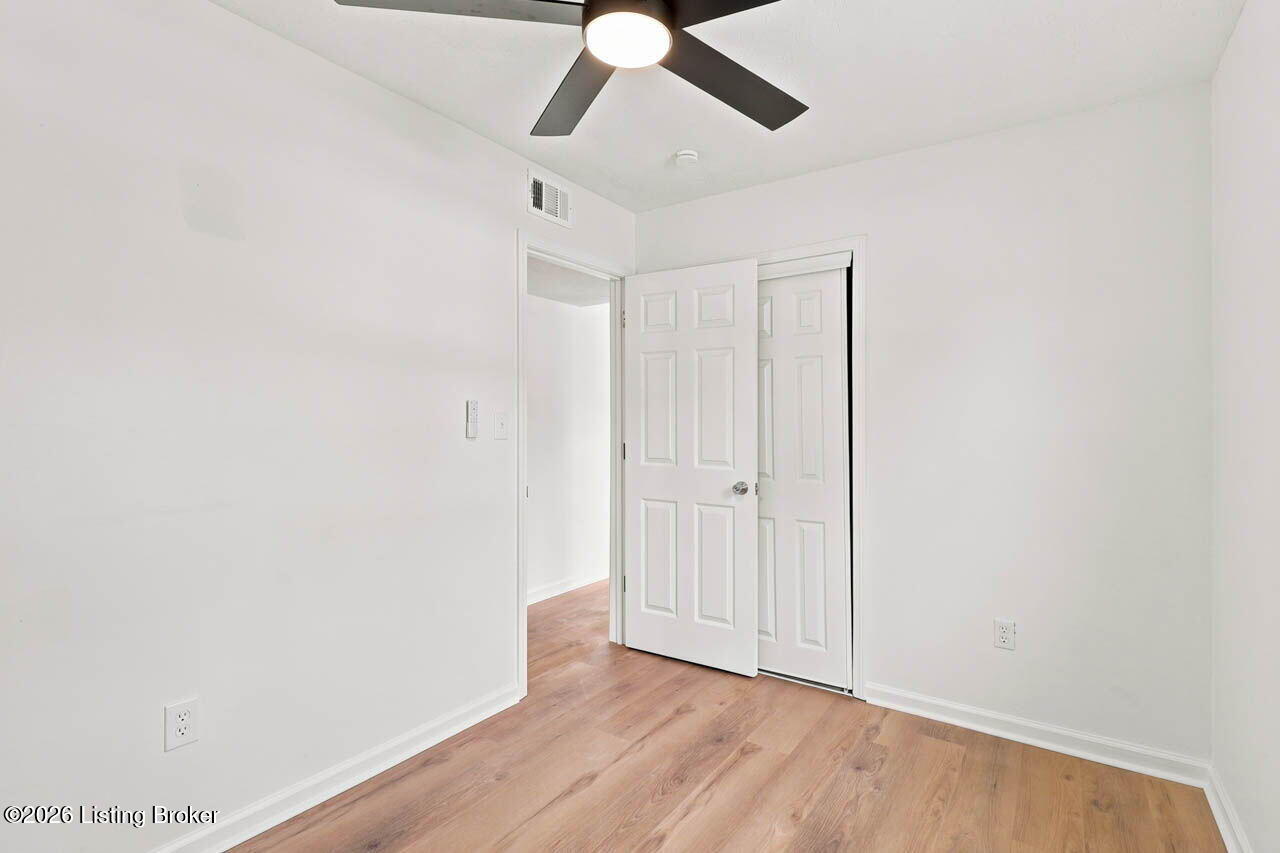 9102 Willowcreek Dr Property Photo 21