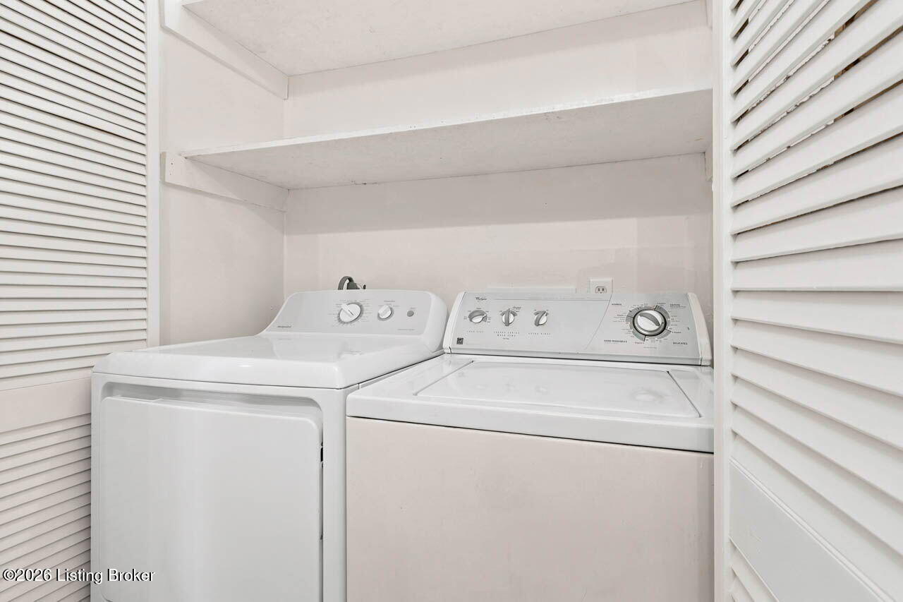 9102 Willowcreek Dr Property Photo 23