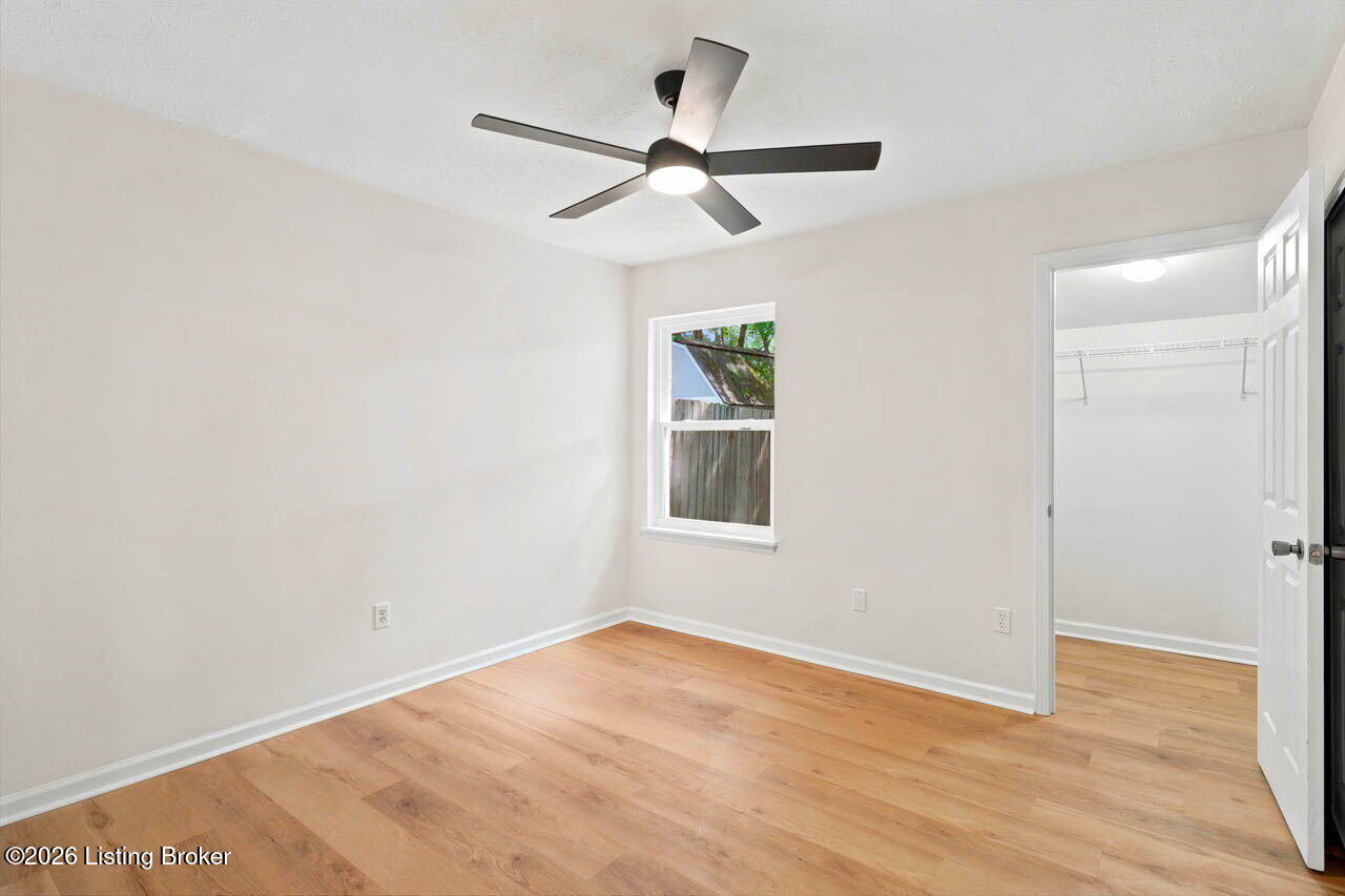 9102 Willowcreek Dr Property Photo 27