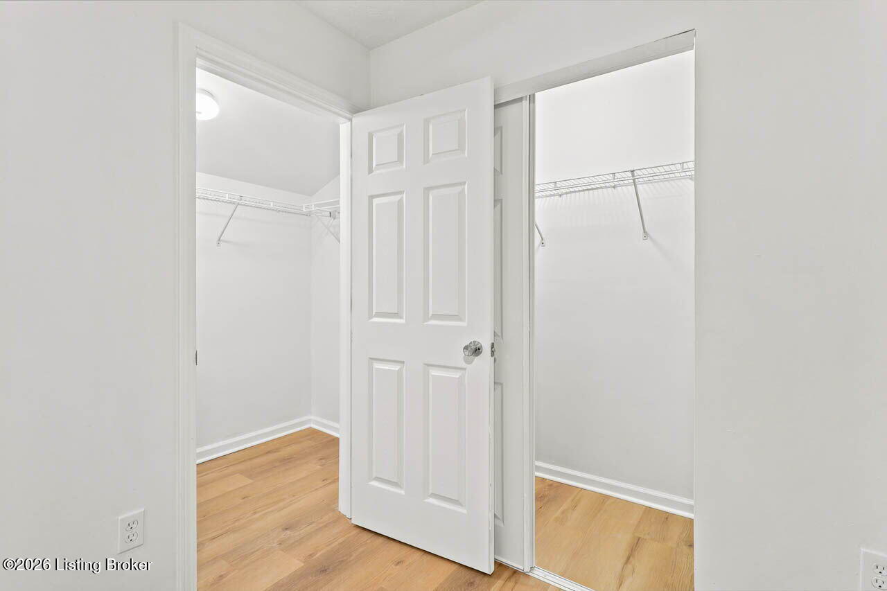 9102 Willowcreek Dr Property Photo 30