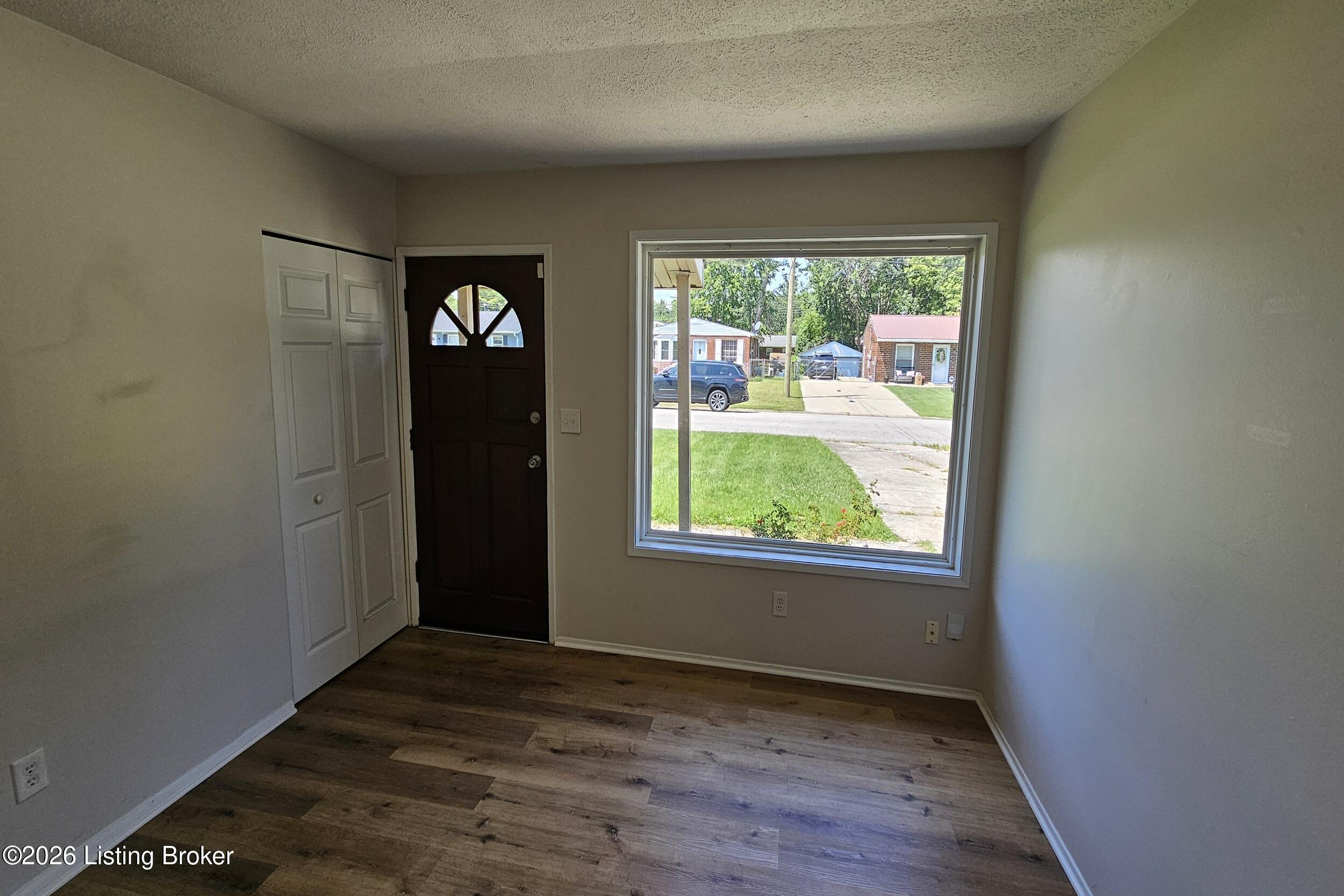 704 Drummond Way Property Photo 5