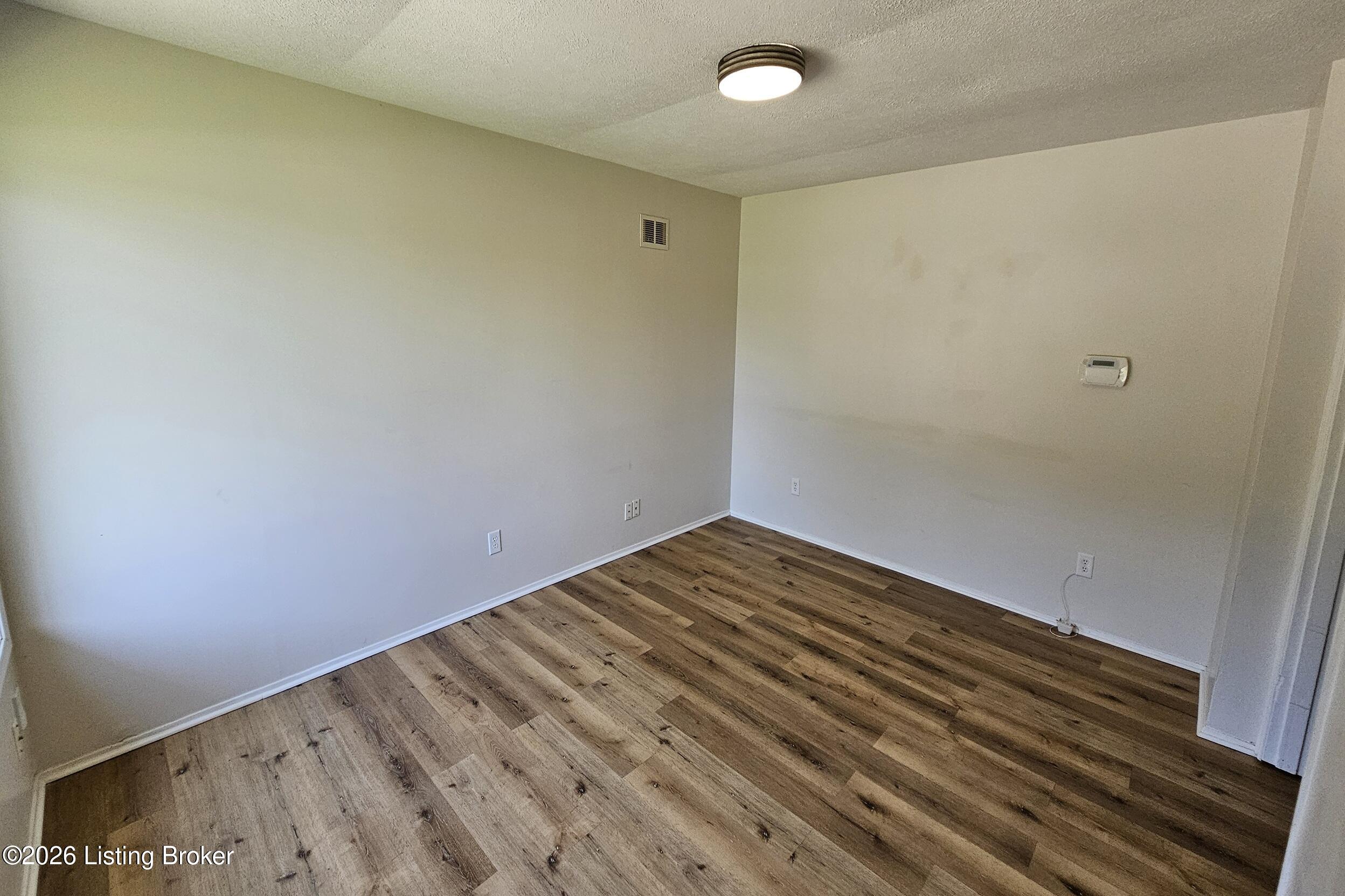 704 Drummond Way Property Photo 8