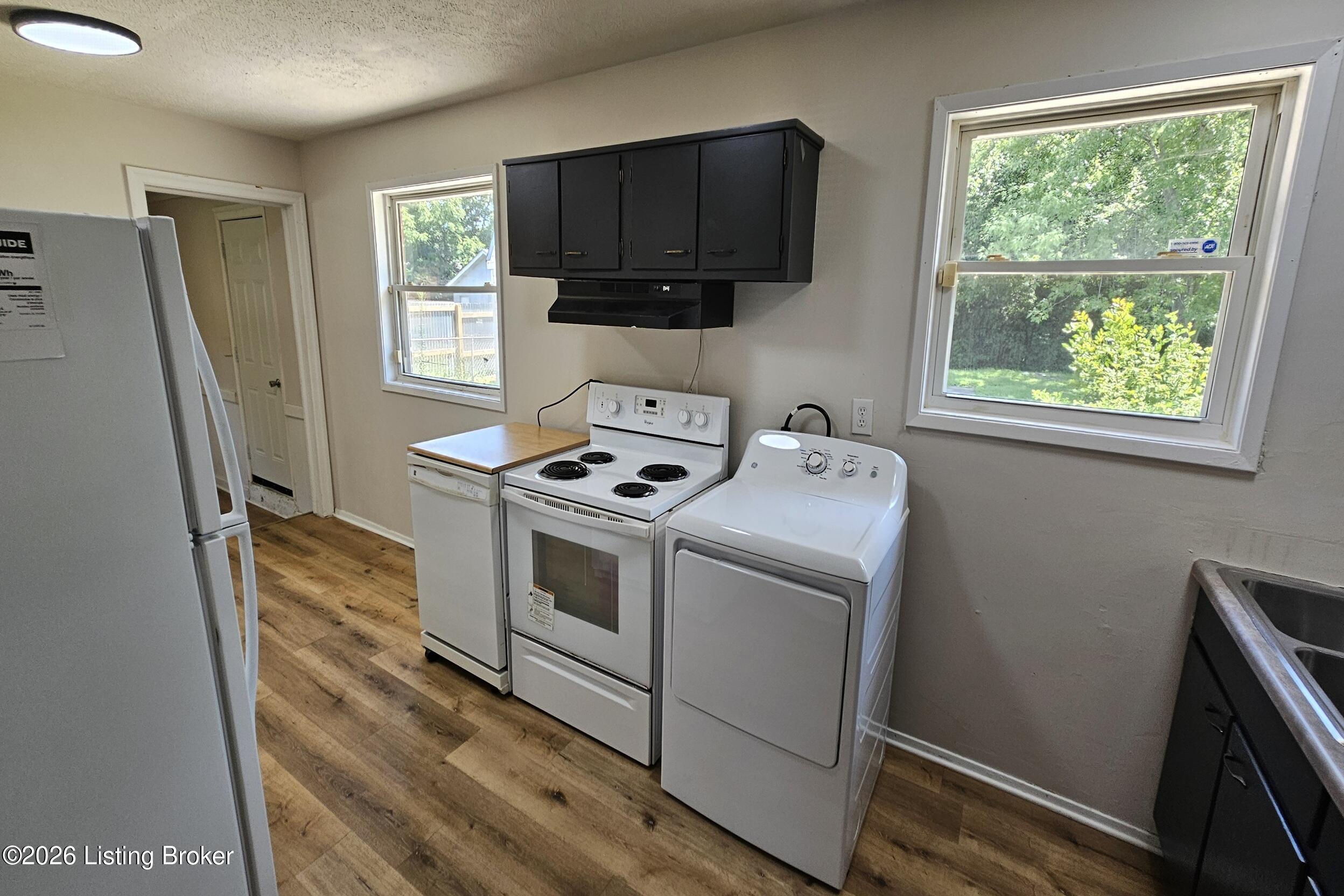 704 Drummond Way Property Photo 13