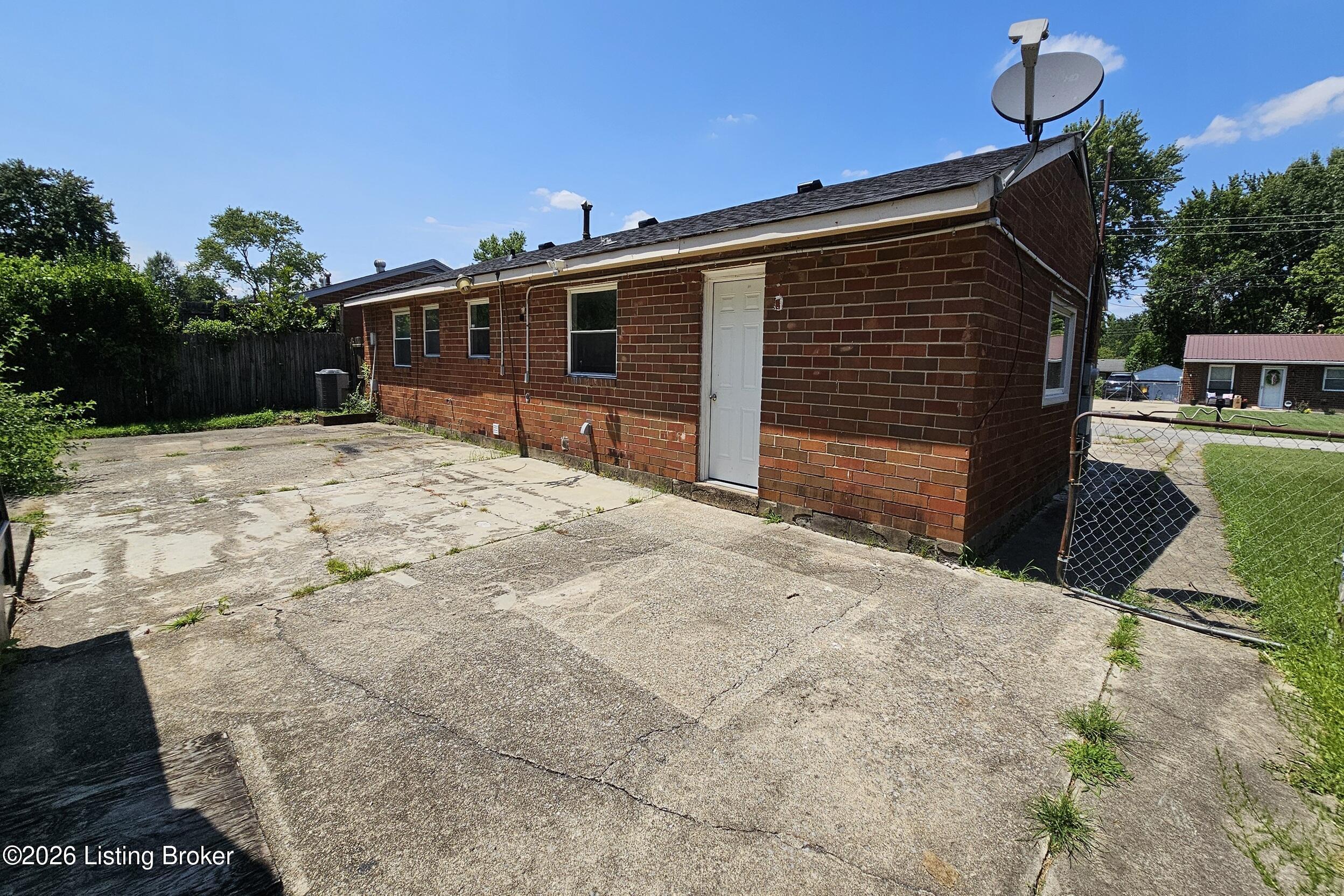 704 Drummond Way Property Photo 31