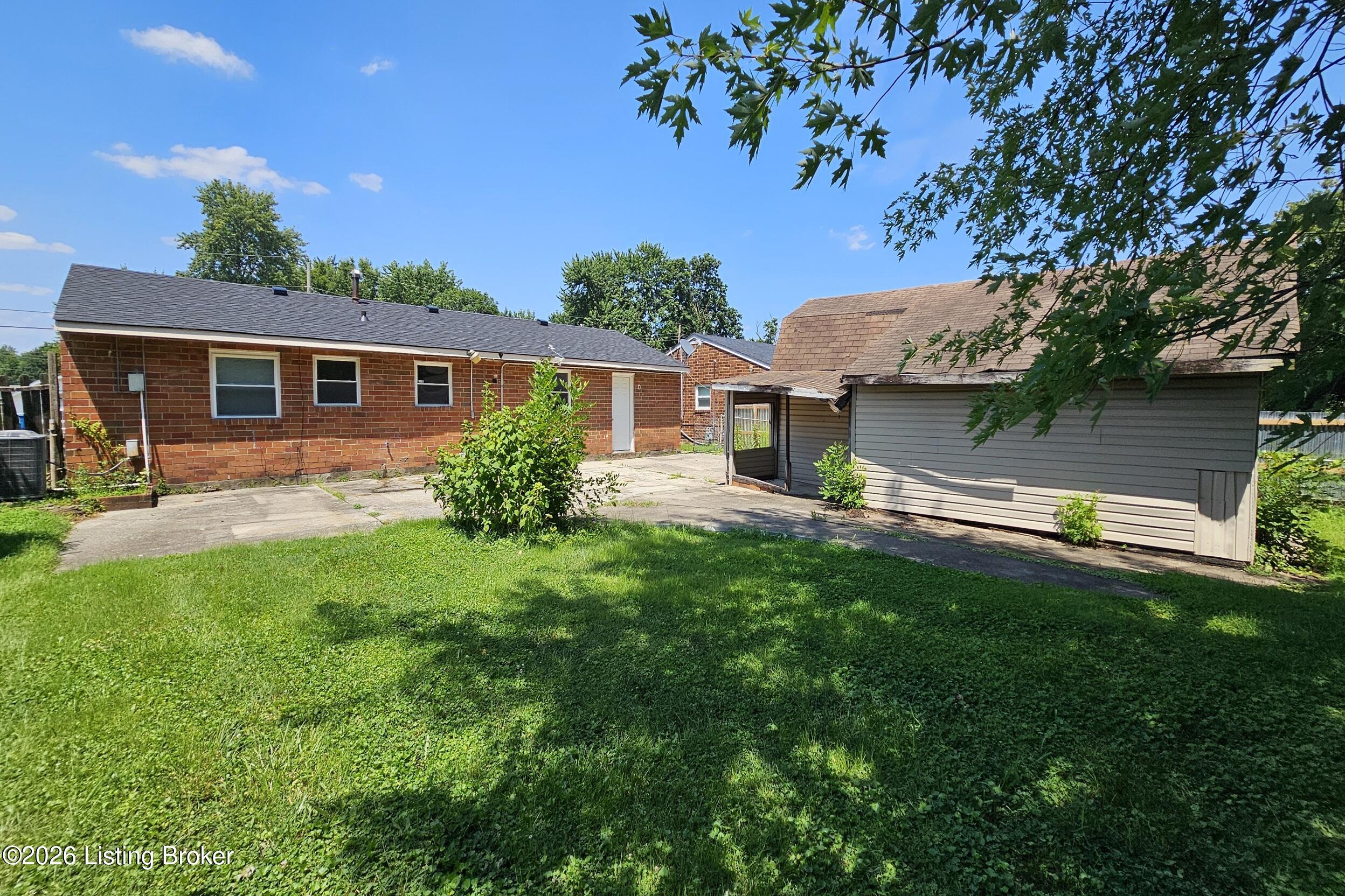 704 Drummond Way Property Photo 38