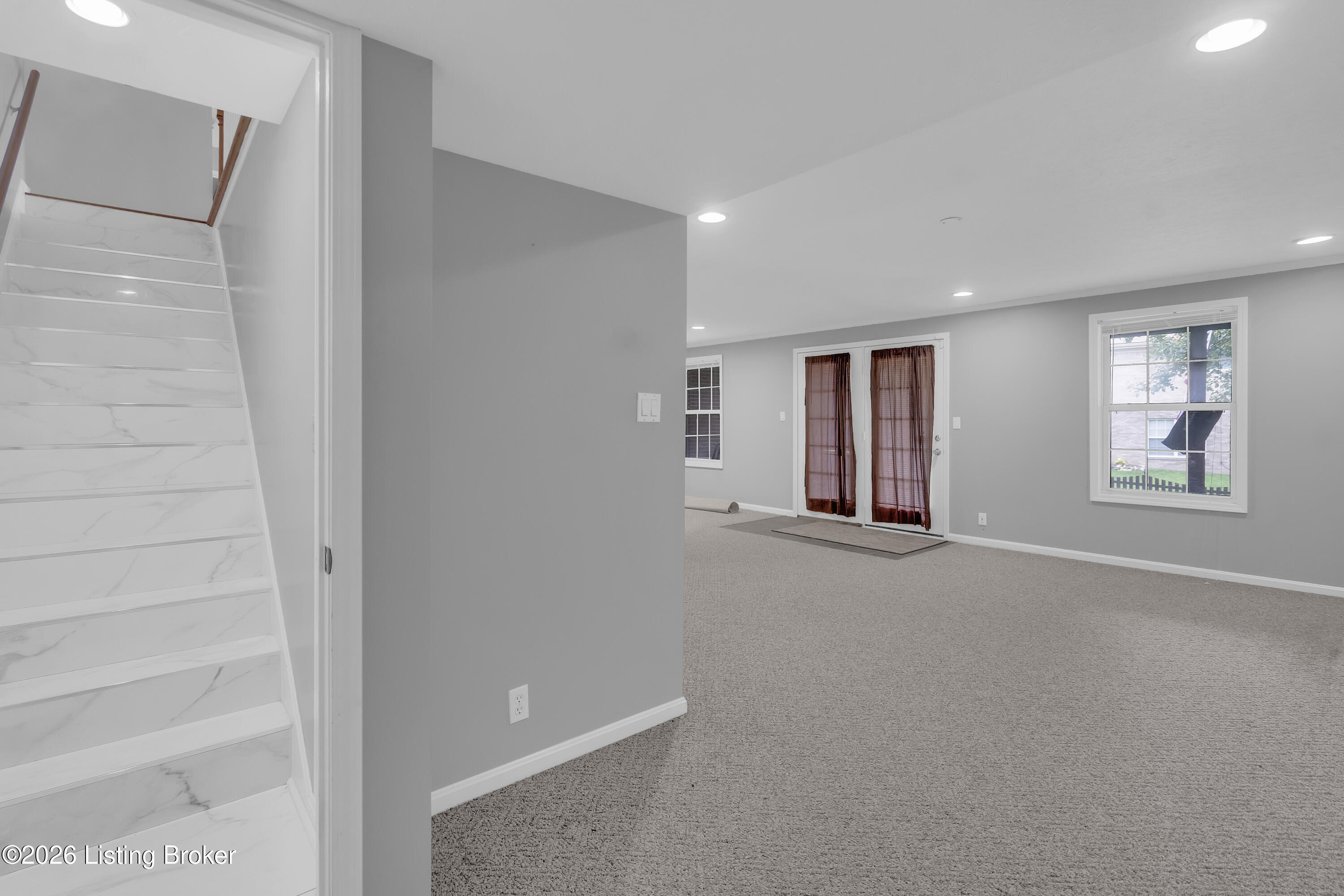 6807 Brighton Springs Ln Property Photo 11