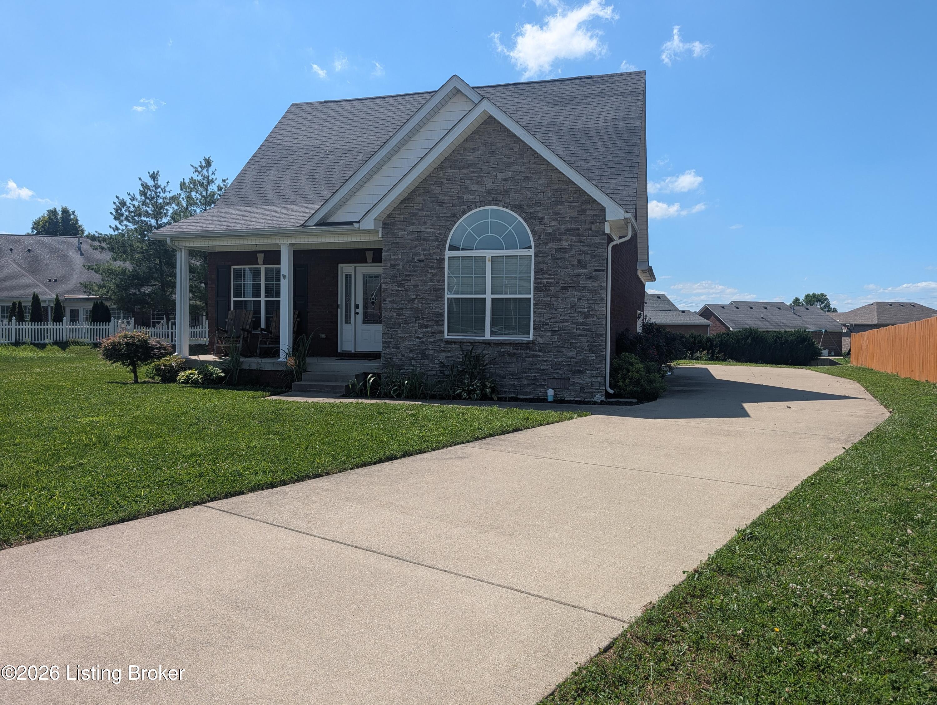 158 Elder Glen Ct Property Photo 1