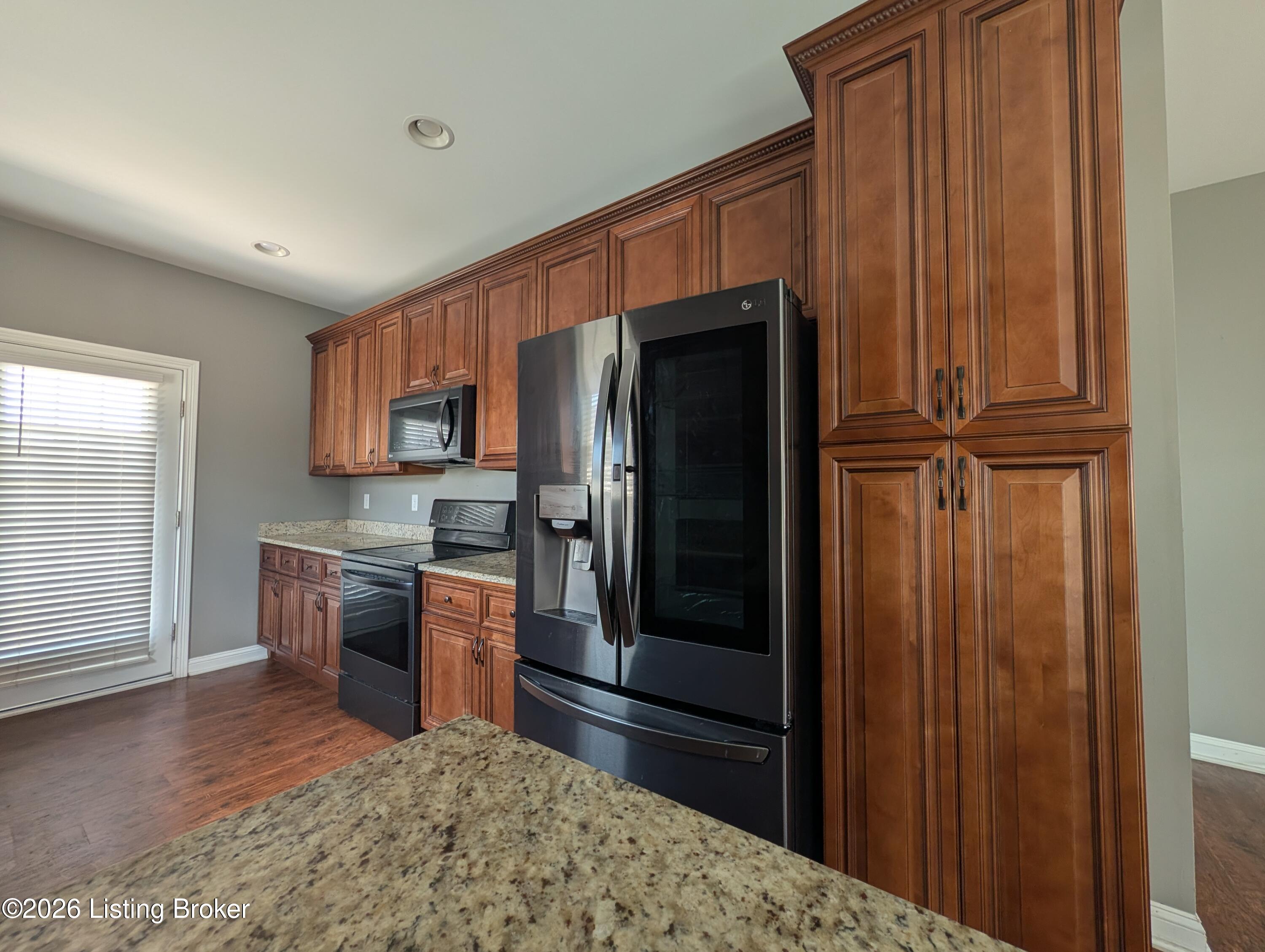 158 Elder Glen Ct Property Photo 10