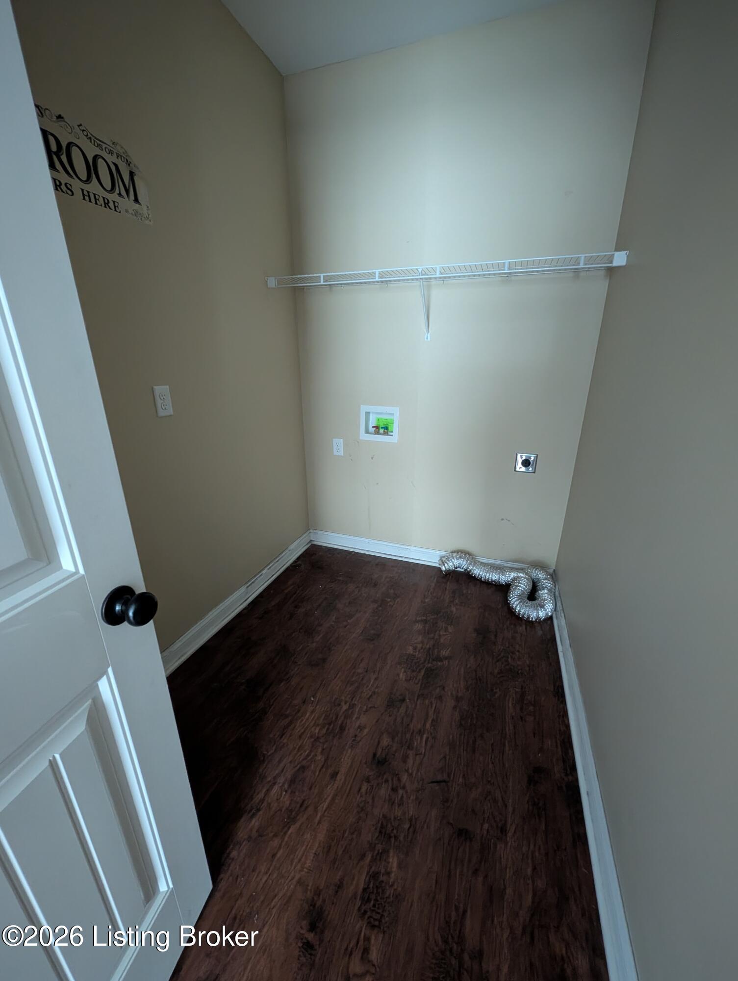 158 Elder Glen Ct Property Photo 13